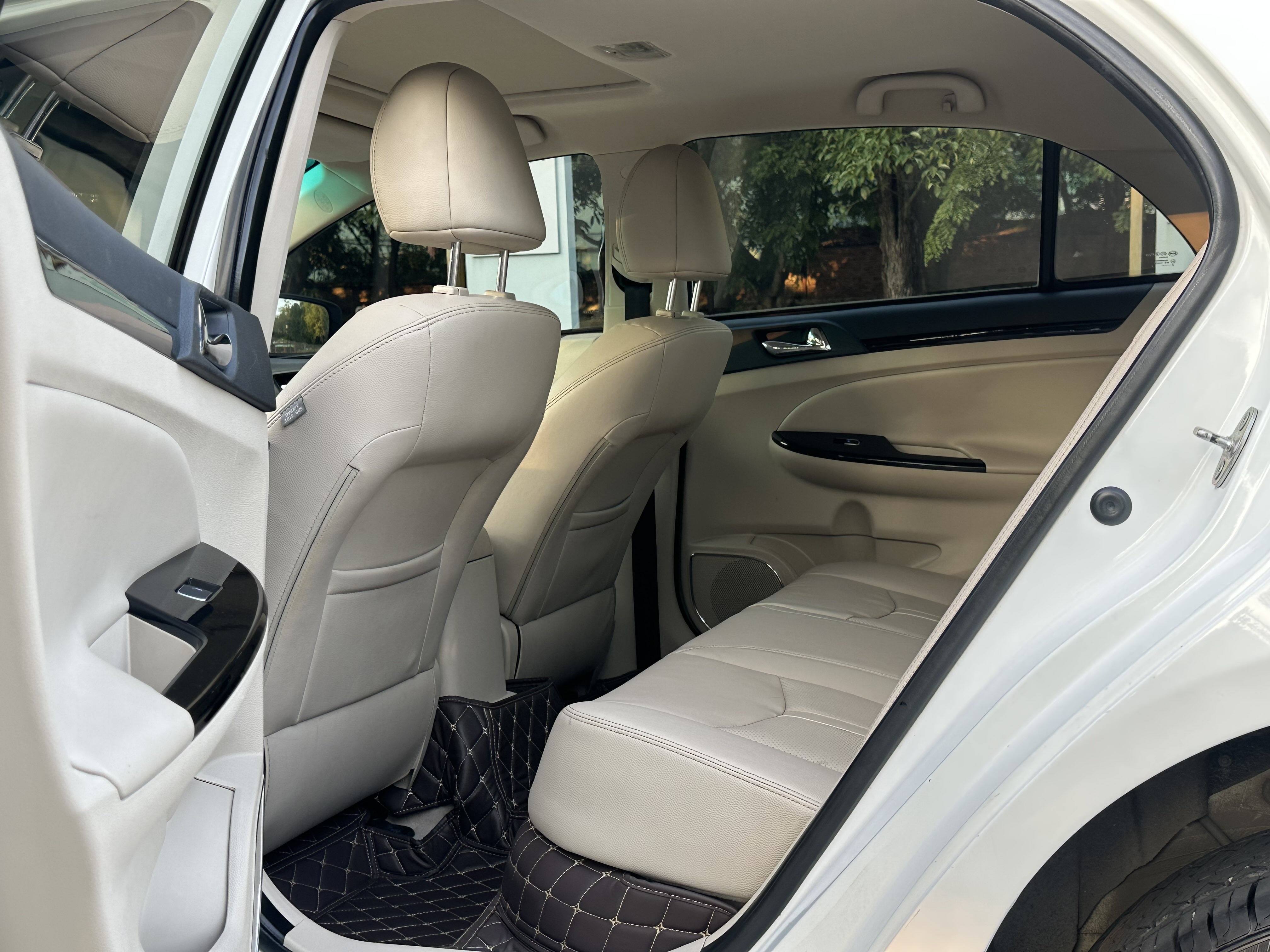 BYD G5 2017 #7 BYD G5 2017 car image #7