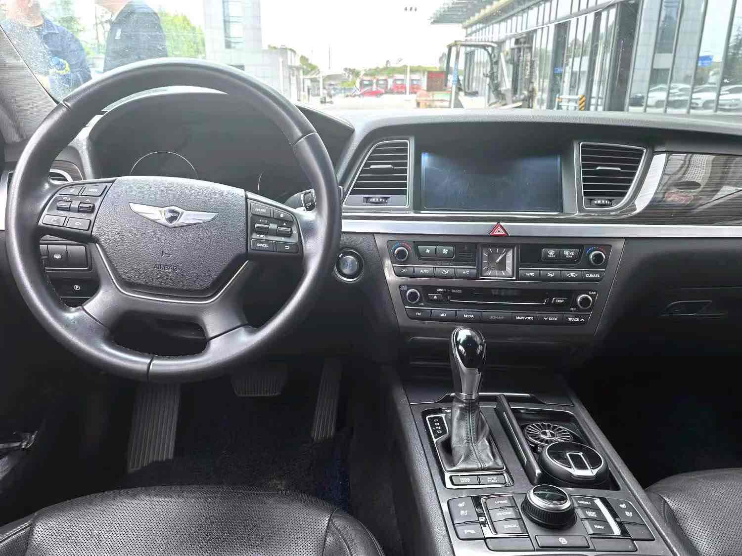 Hyundai Genesis 2016 صورة سيارة #7