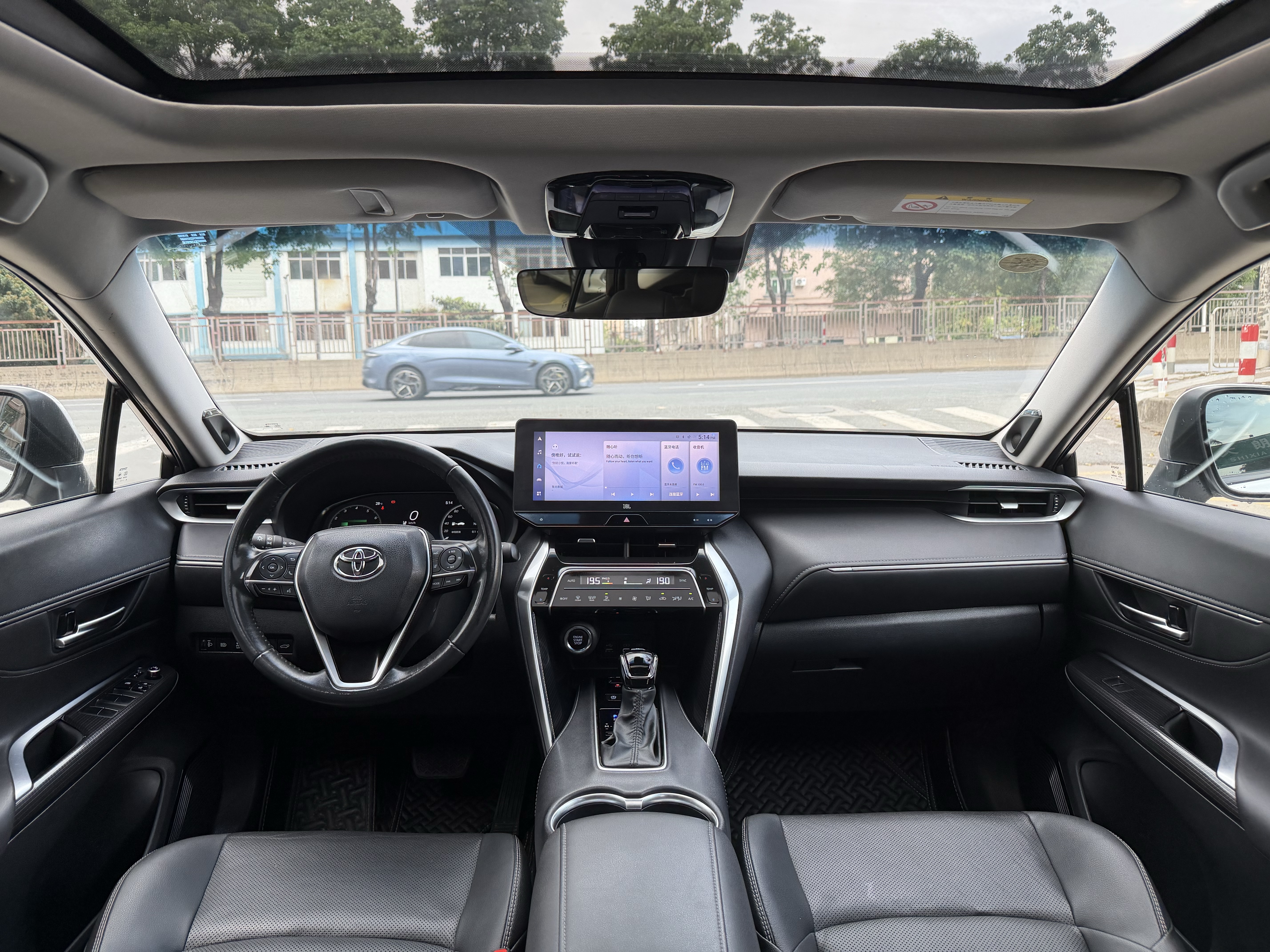 Toyota Venza 2023 car image #7