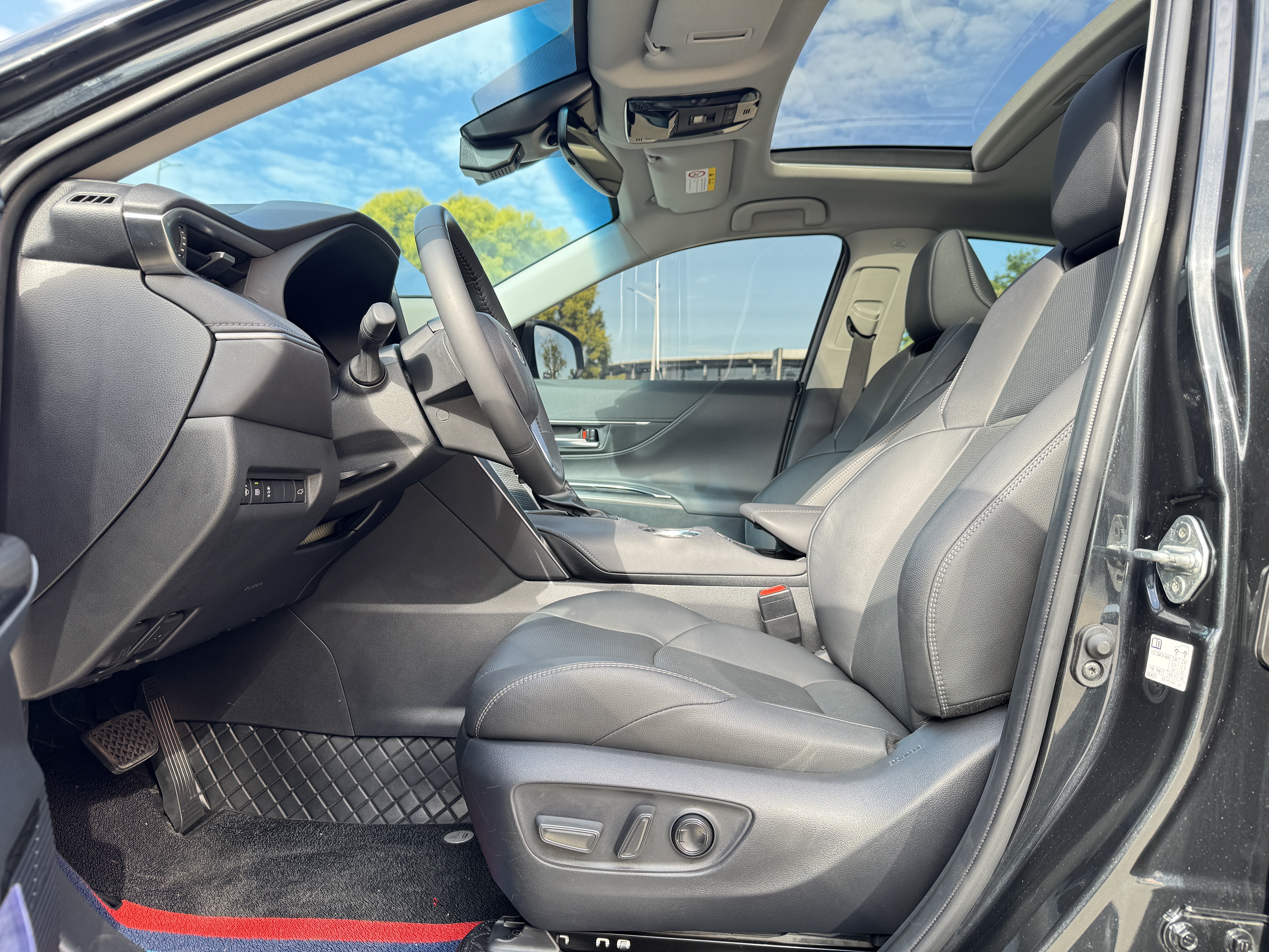 Toyota Venza 2024 immagine di auto #7