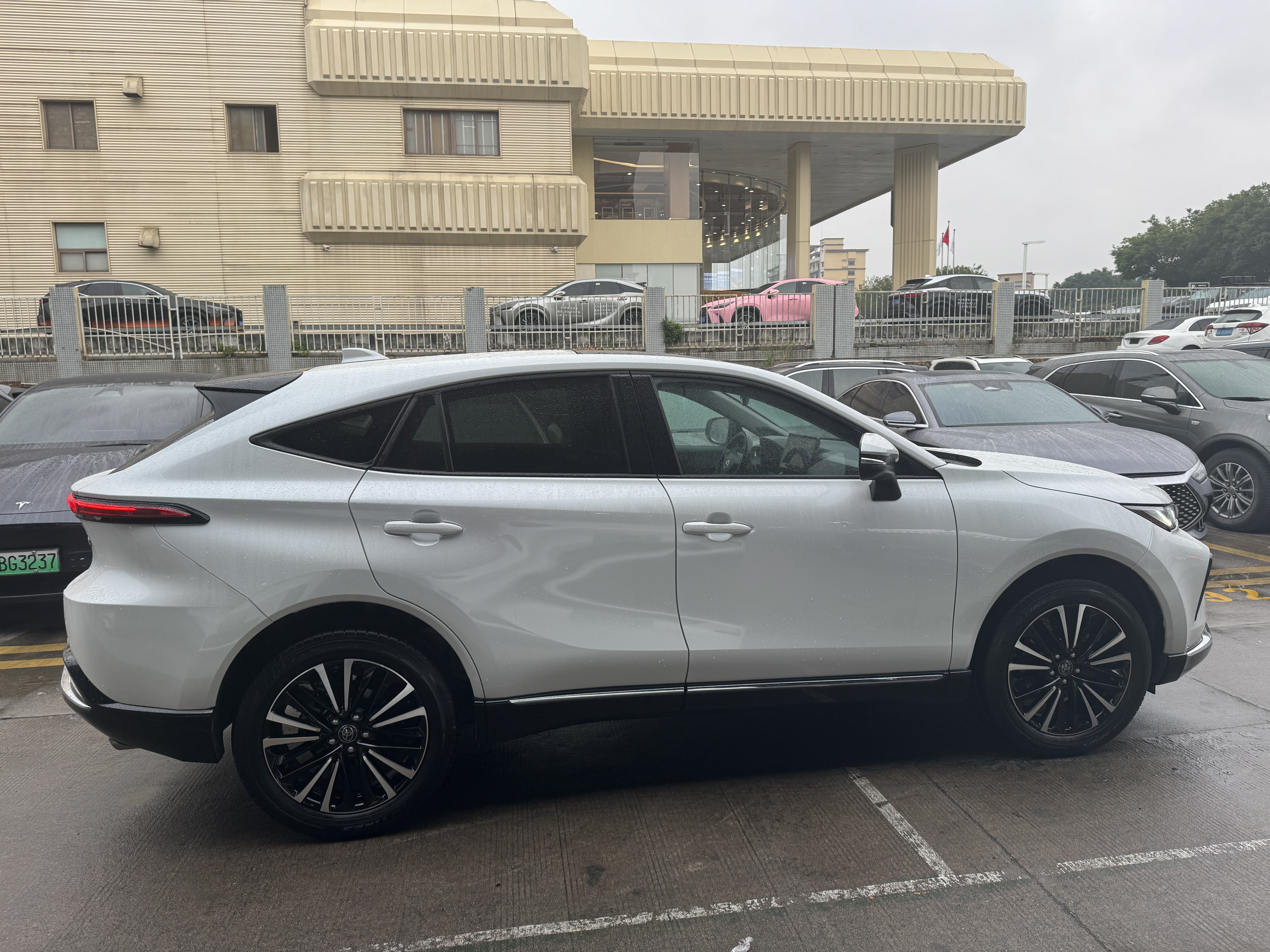 Toyota Venza 2024 immagine di auto #7