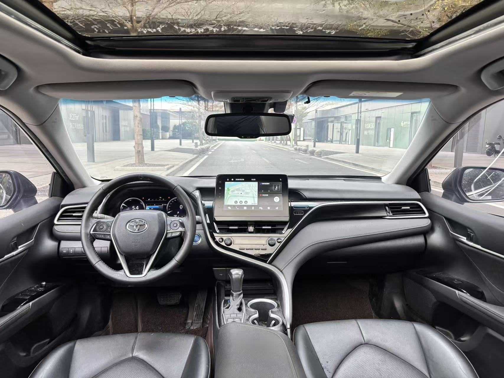 Toyota Camry 2024 immagine di auto #7