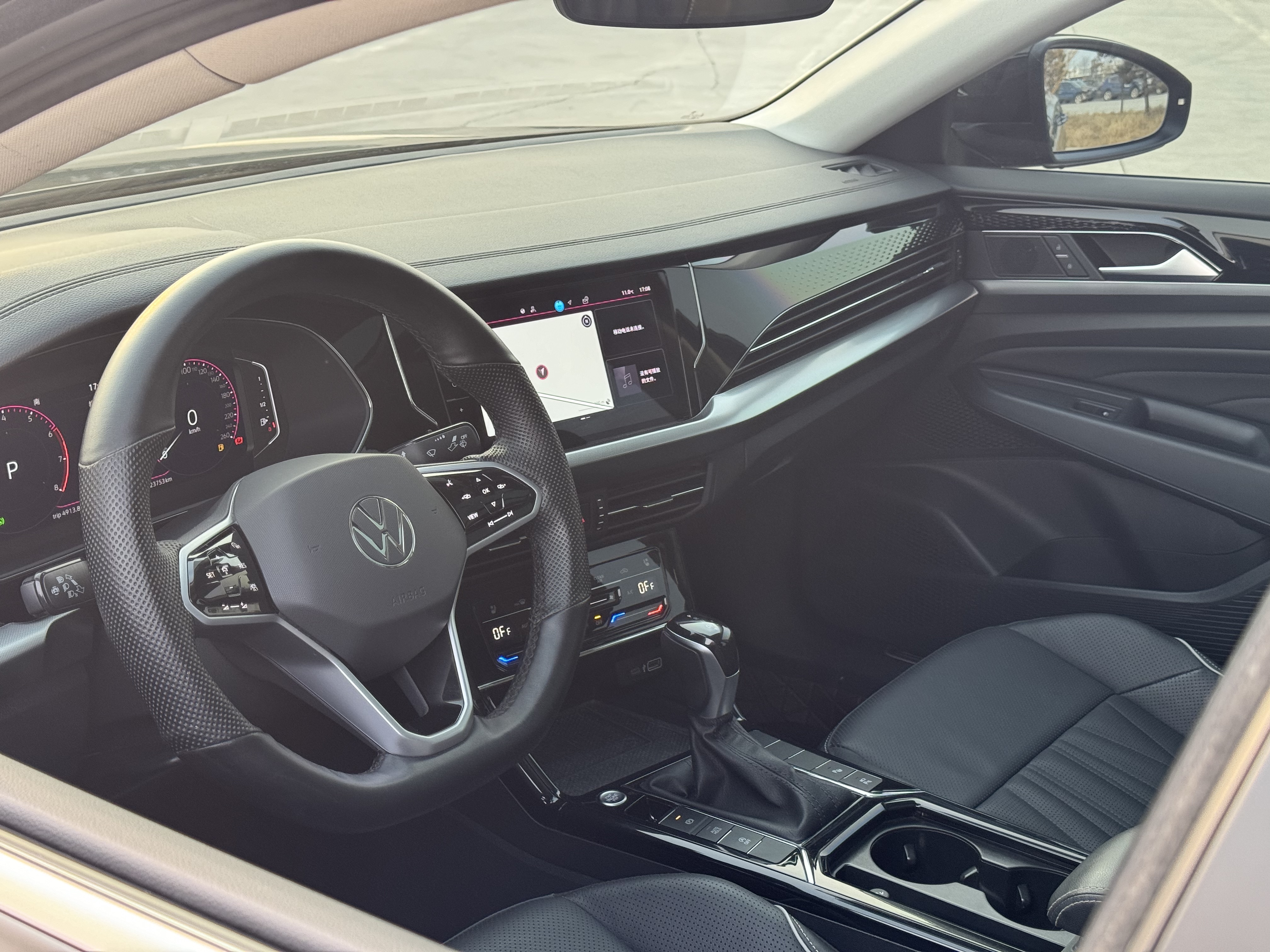 Volkswagen Passat 2023 immagine di auto #7