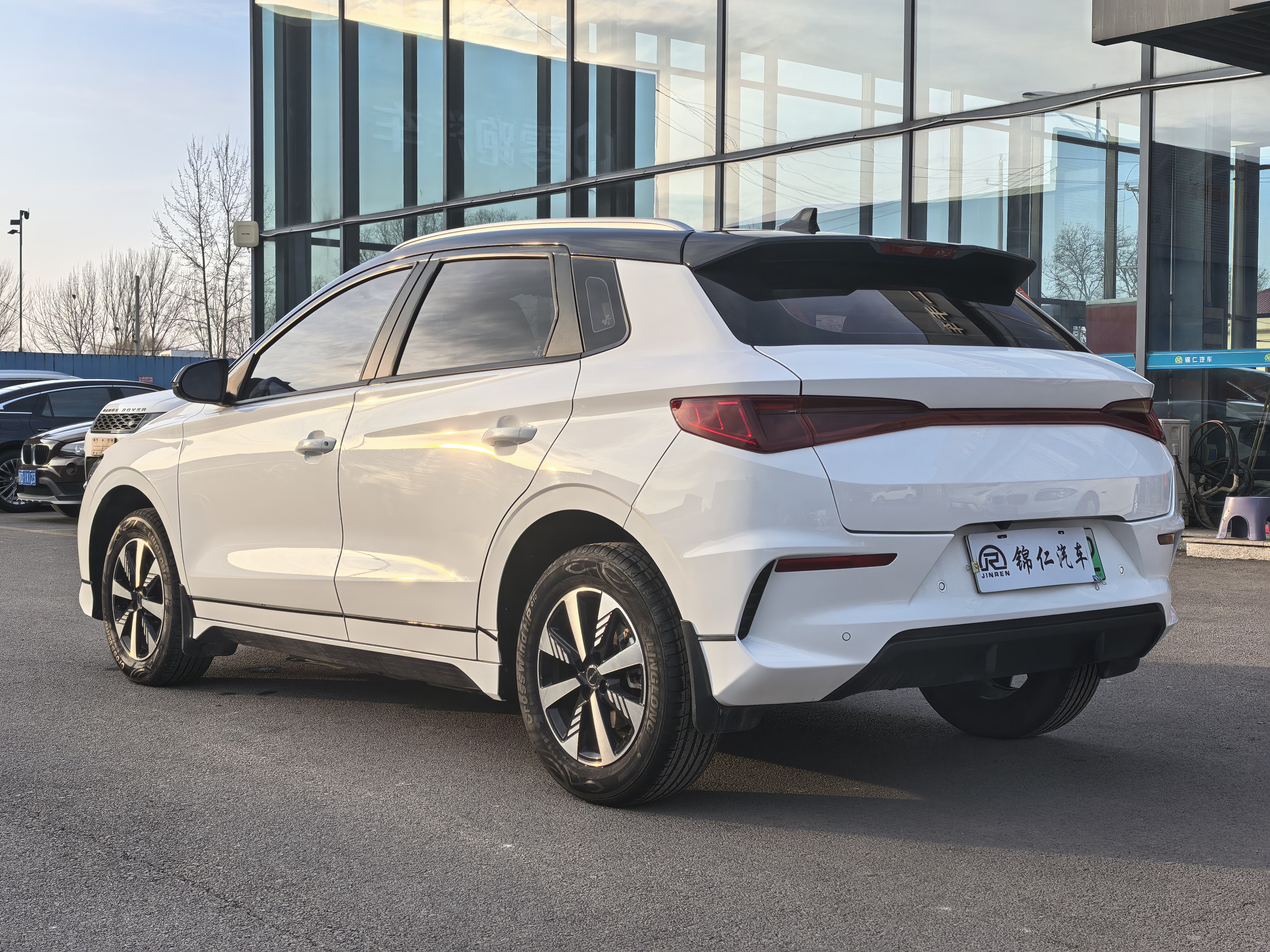 BYD e2 2023 image de voiture #7