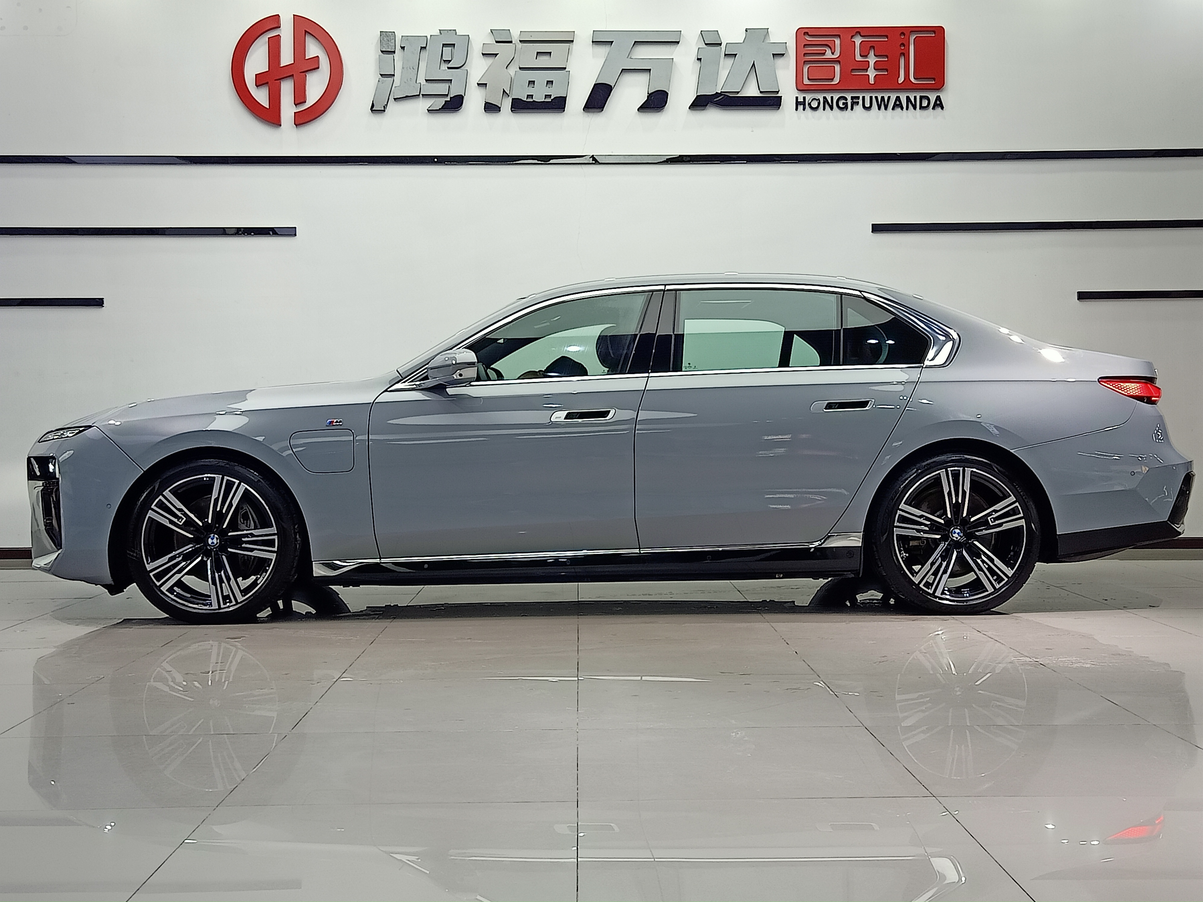 BMW i7 2023 car image #7