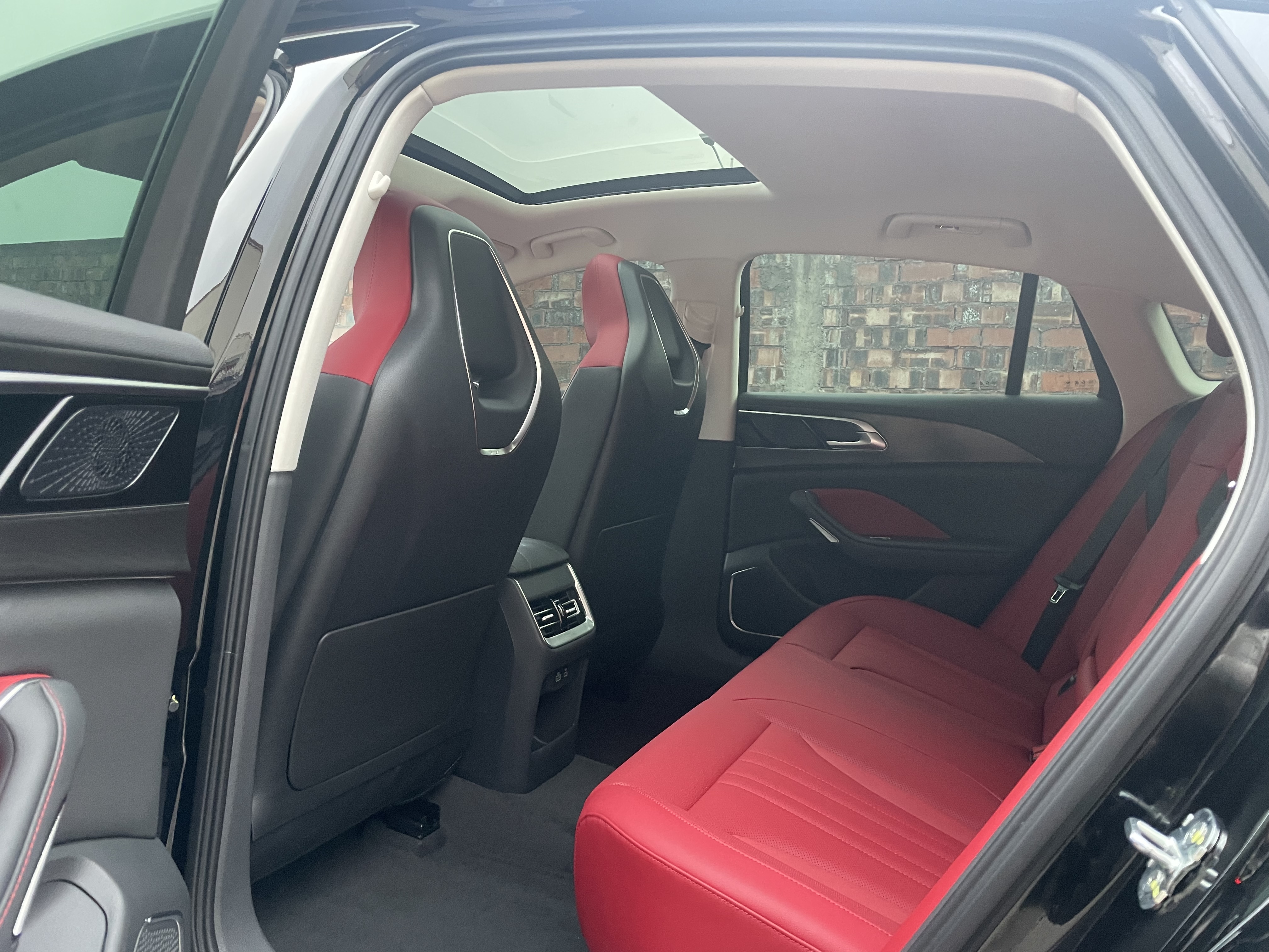 HongQi H6 2024 #7 HongQi H6 2024 car image #7