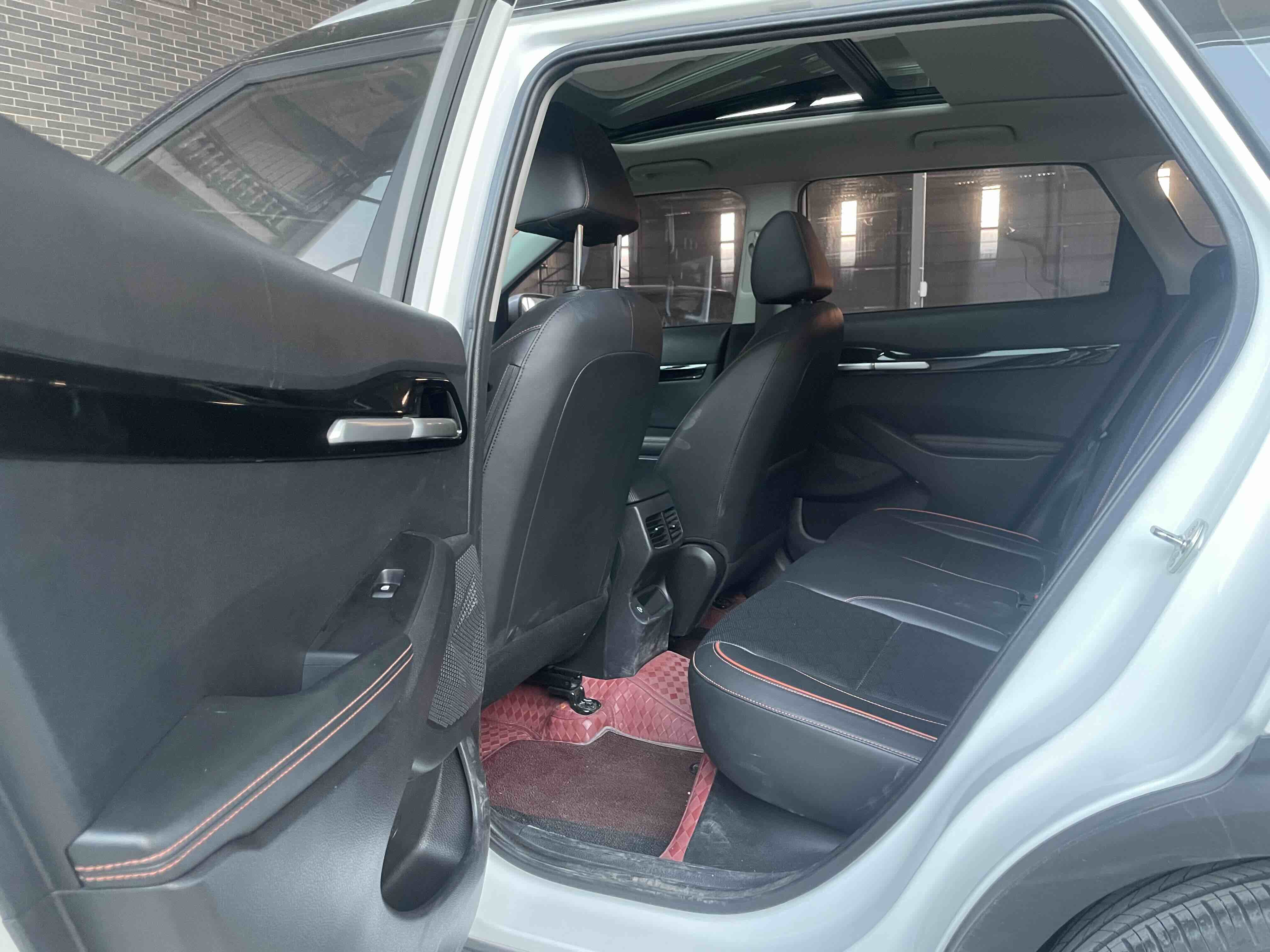 Kia Seltos 2023 car image #7