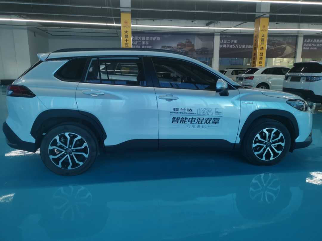 Toyota Frontlander 2023 car image #7