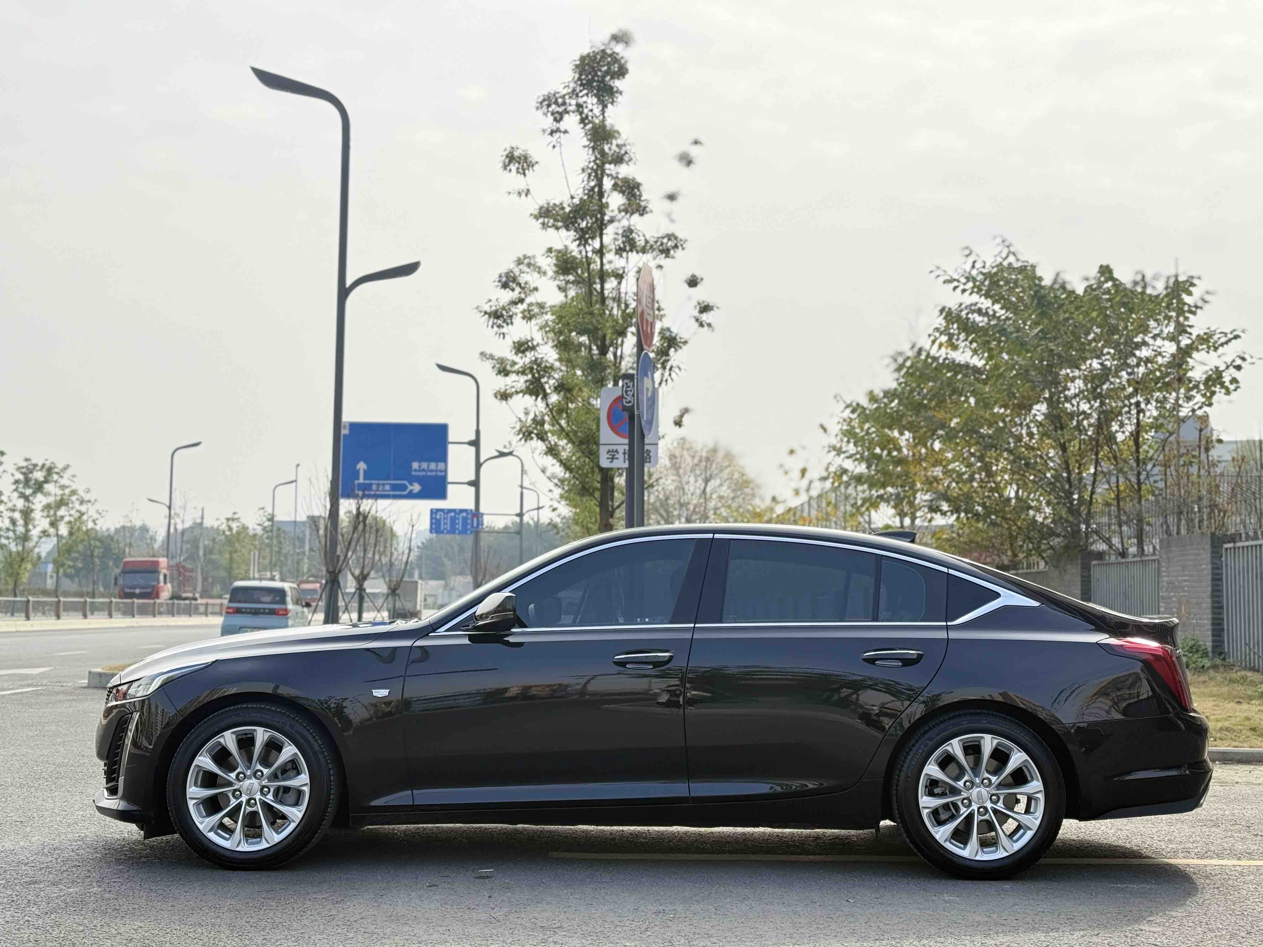 2025 immagine di auto #7