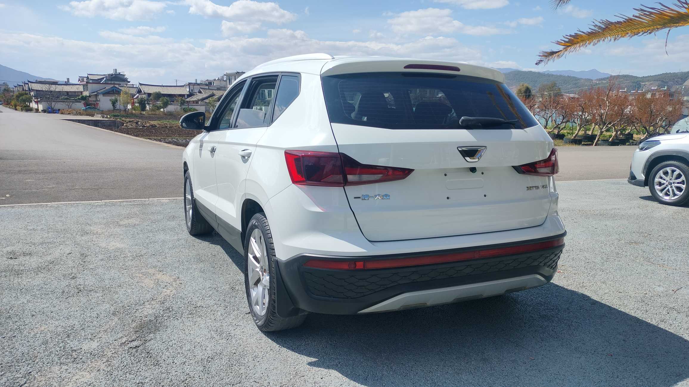 VS5 2023 car image #7