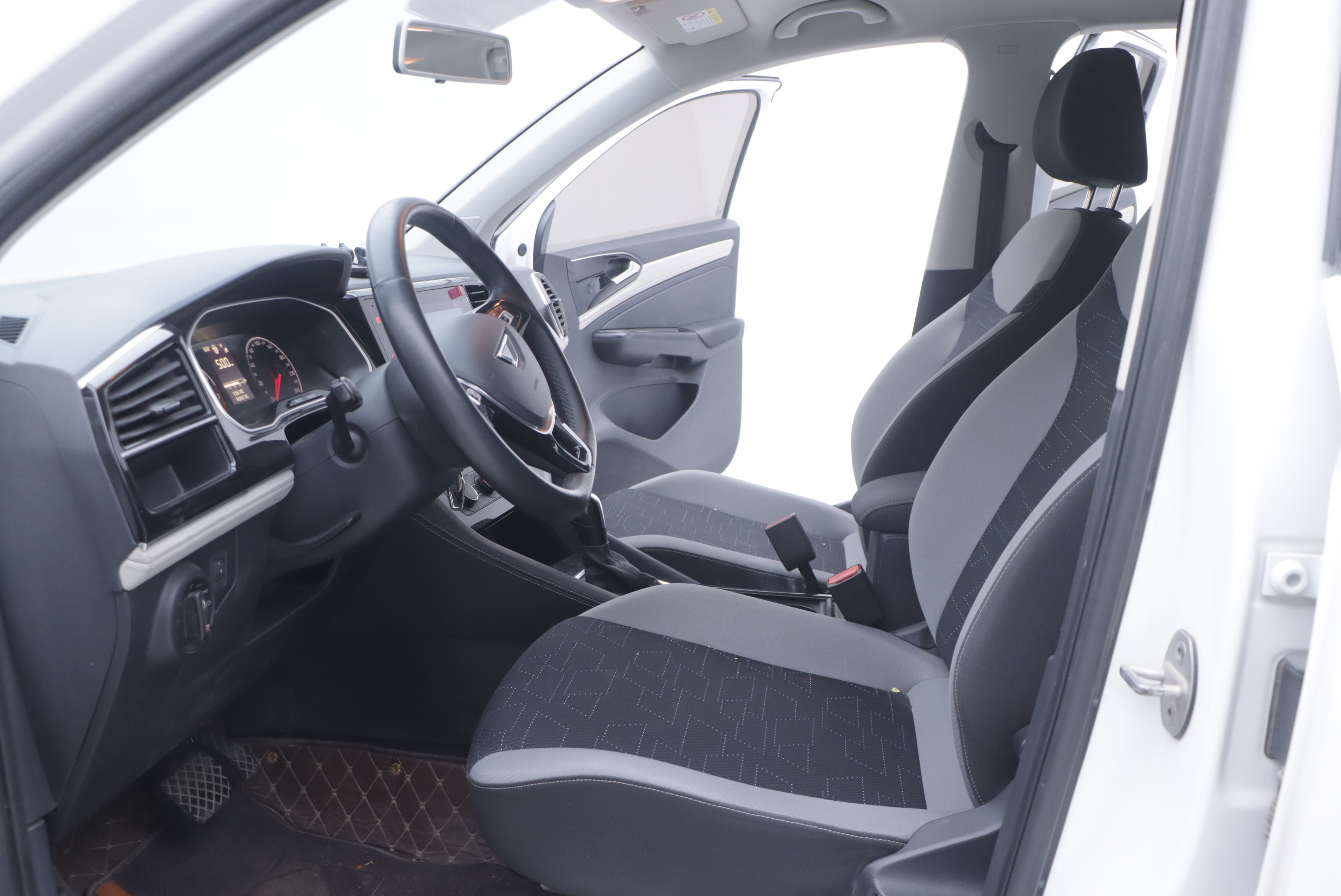 VS5 2023 car image #7