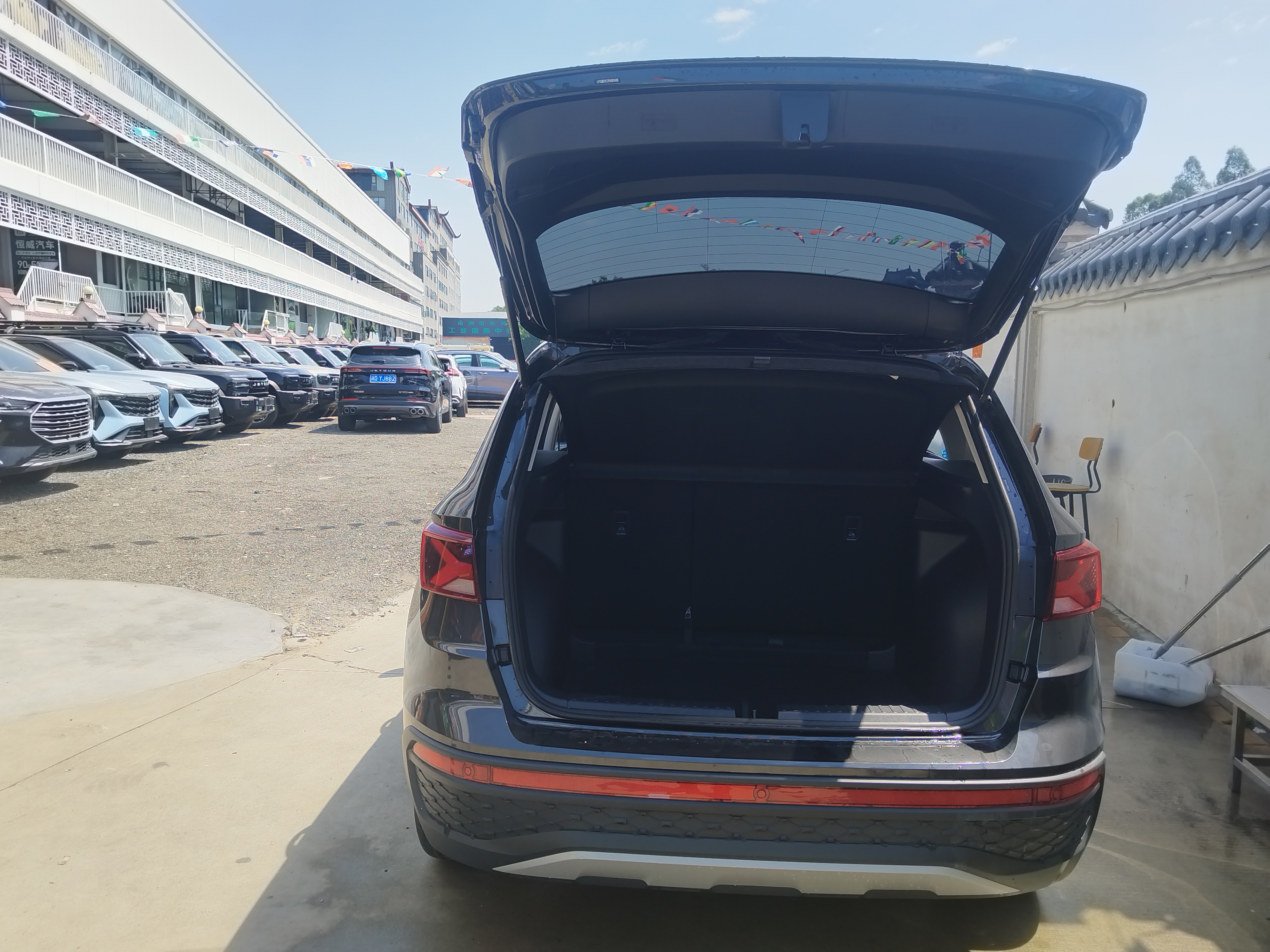 VS5 2024 car image #7