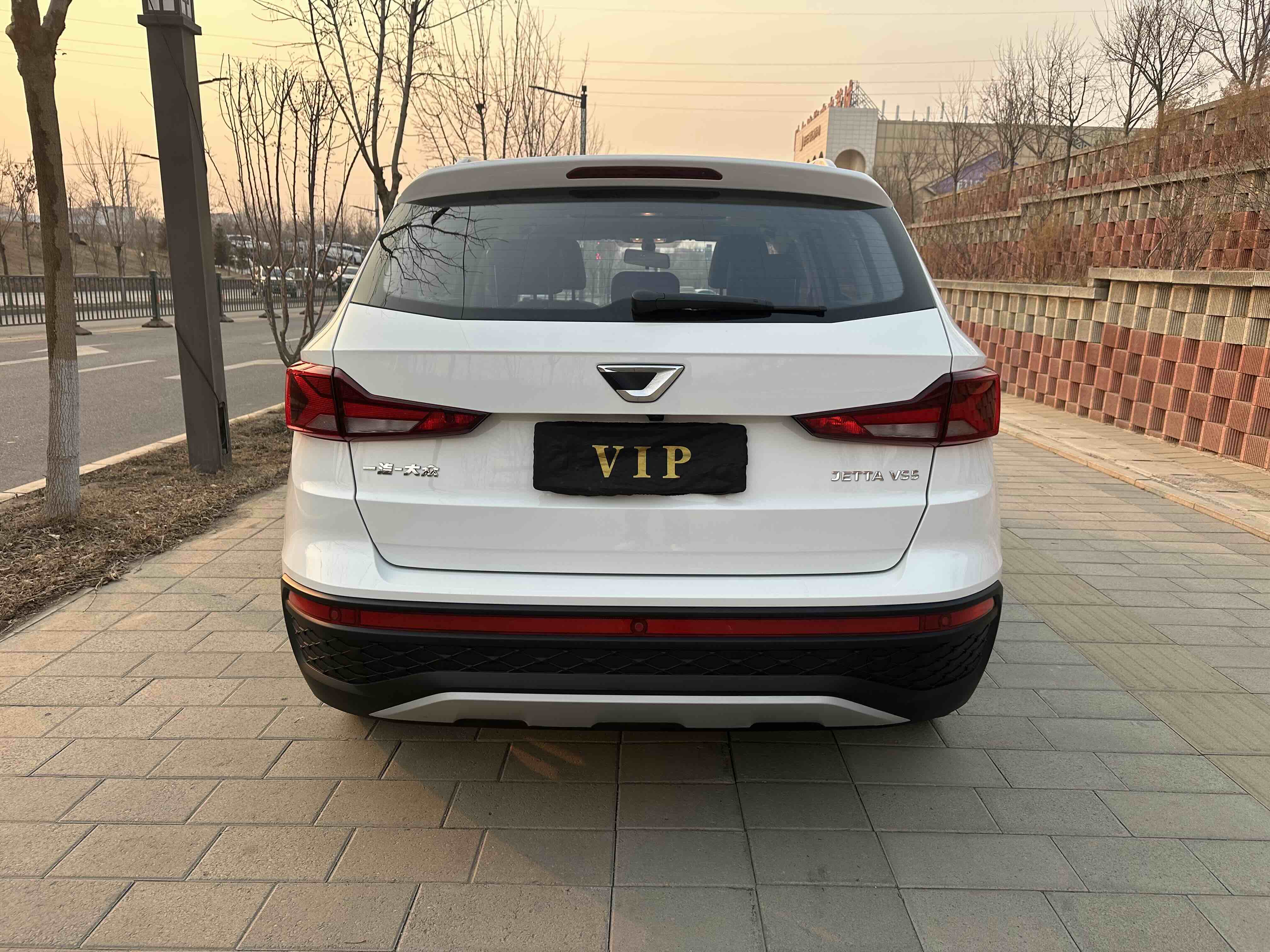 VS5 2022 car image #7