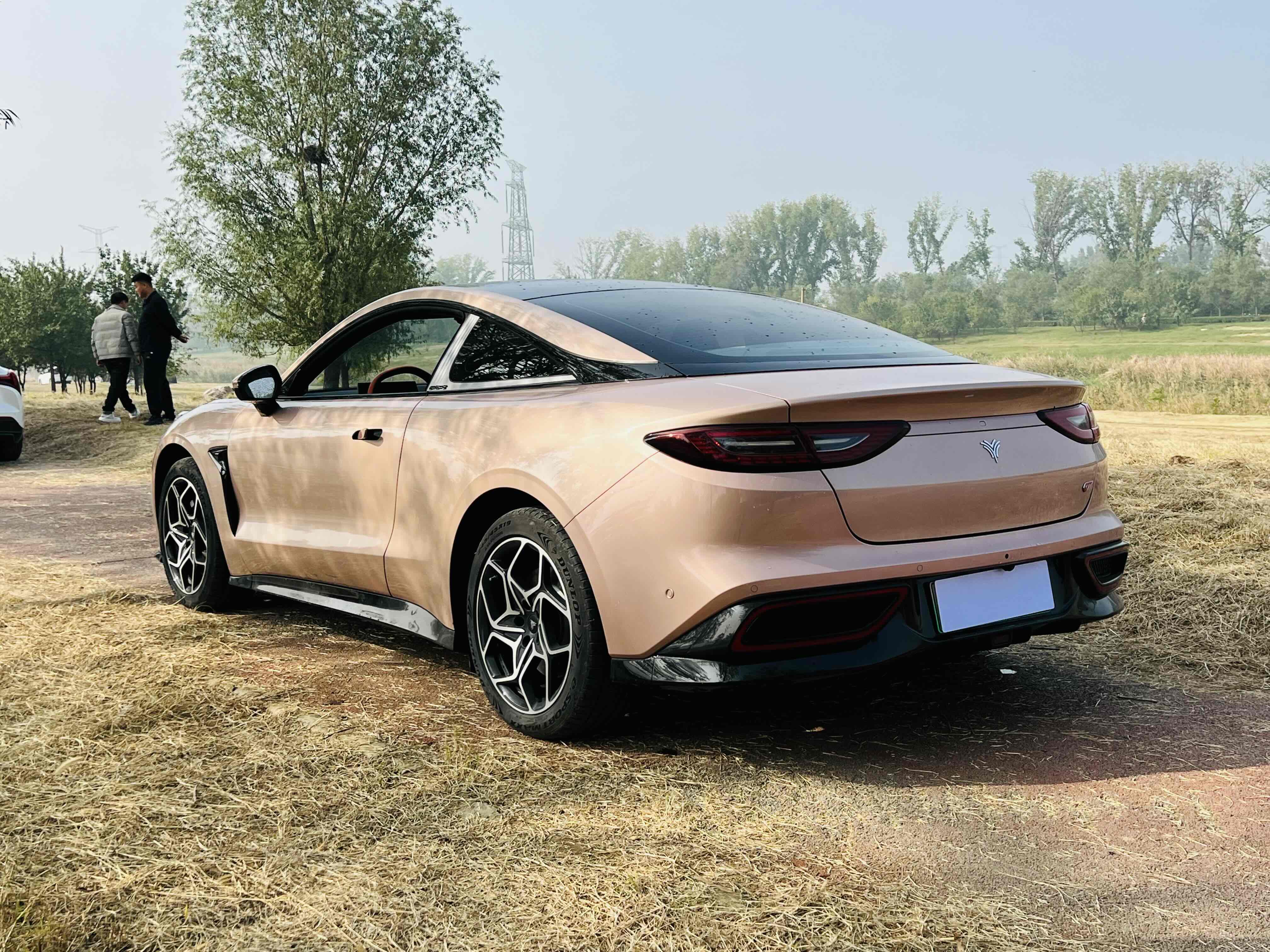 哪吒汽车 哪吒GT 2023 汽车图片 #7