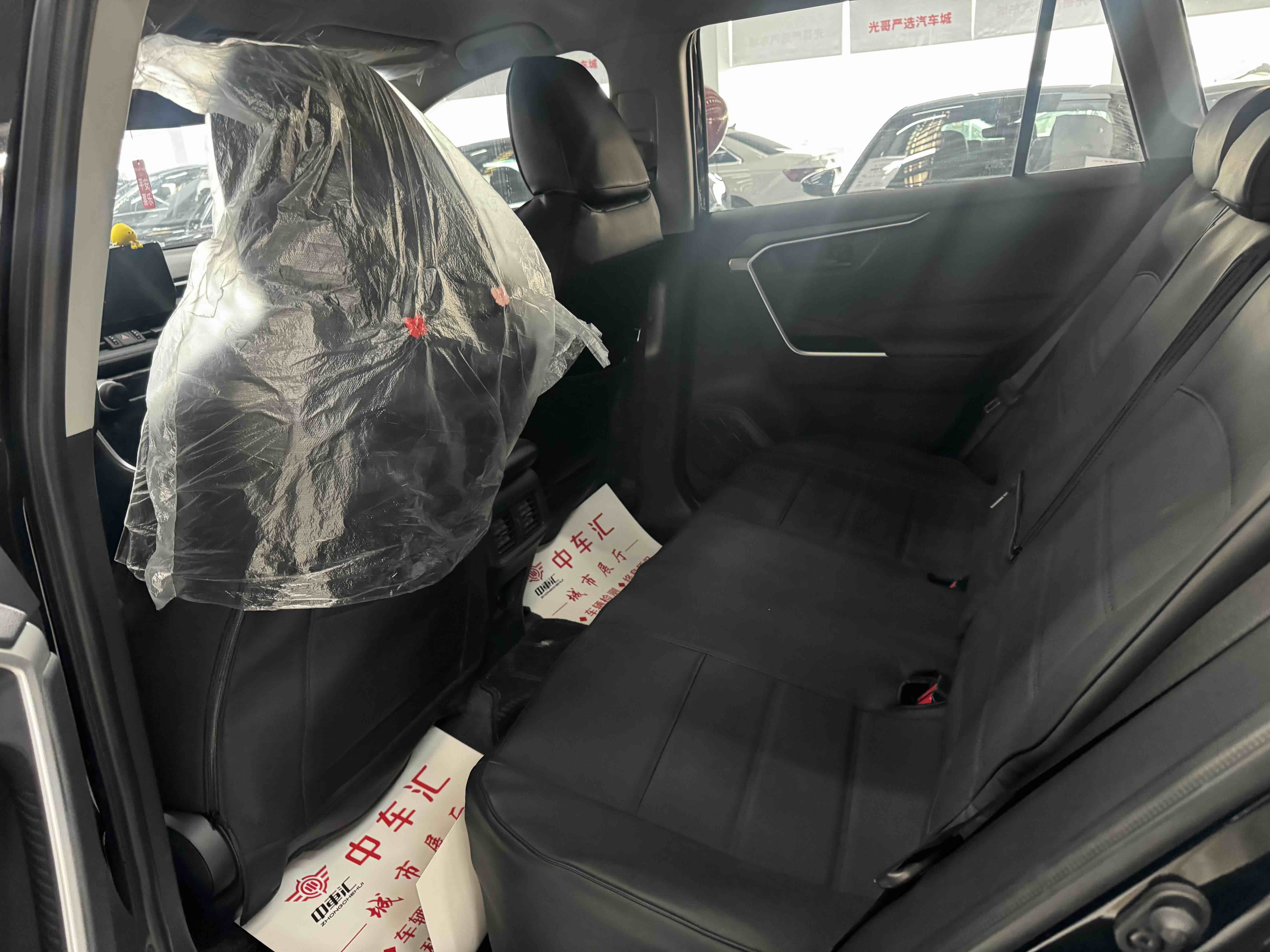 Toyota RAV4 2025 car image #7