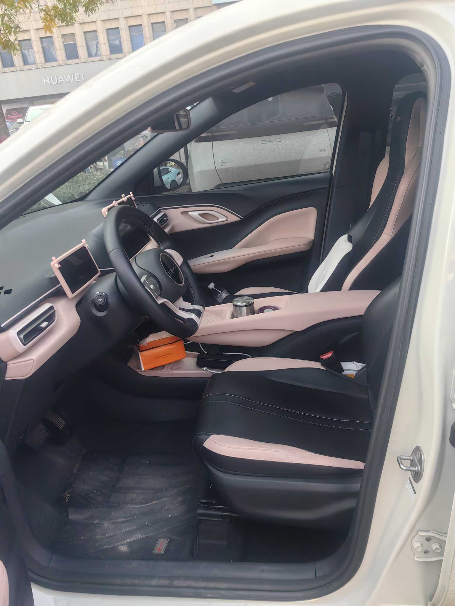 BYD M9 2023 image de voiture #7