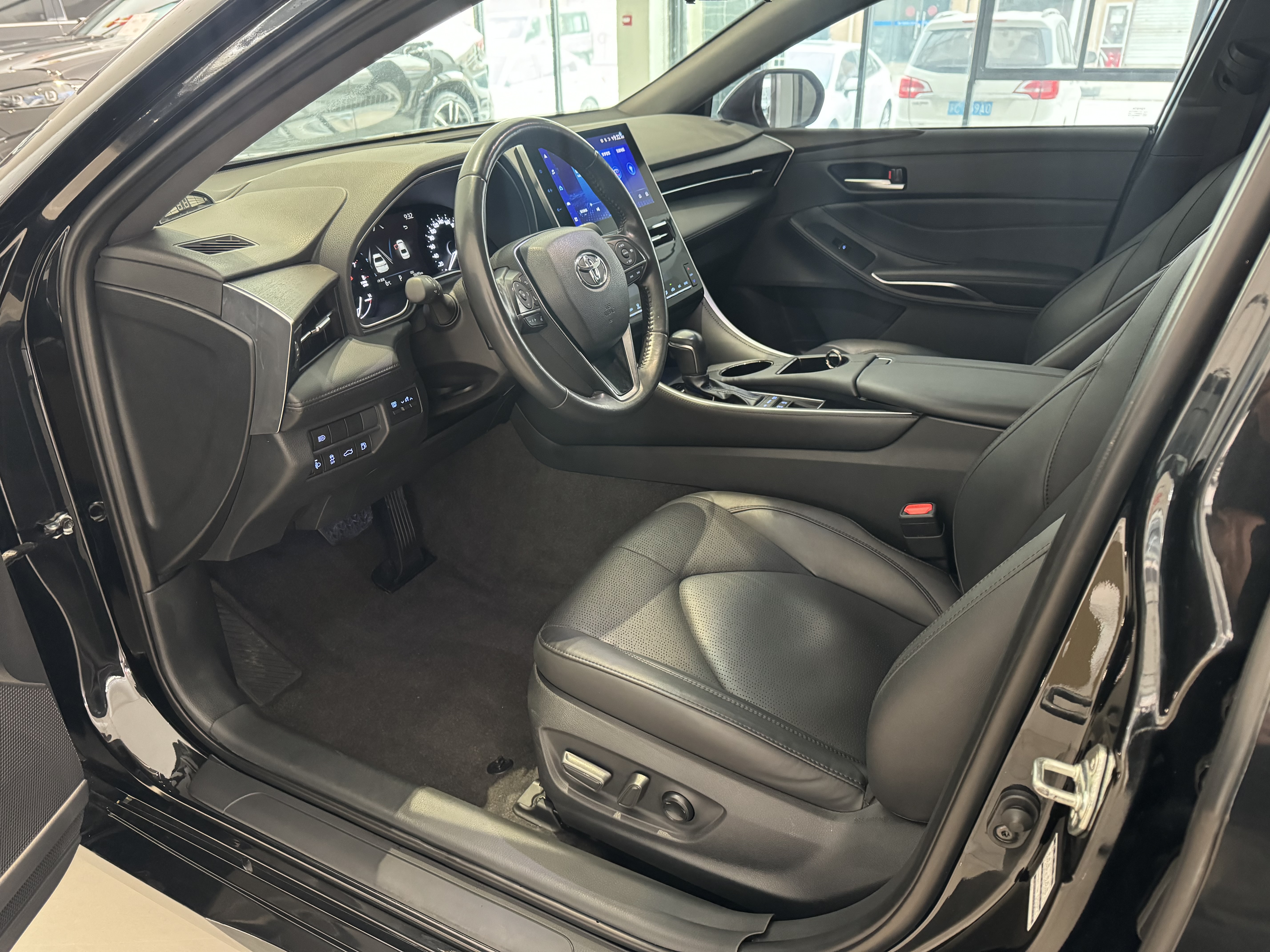 Toyota Avalon 2024 car image #7