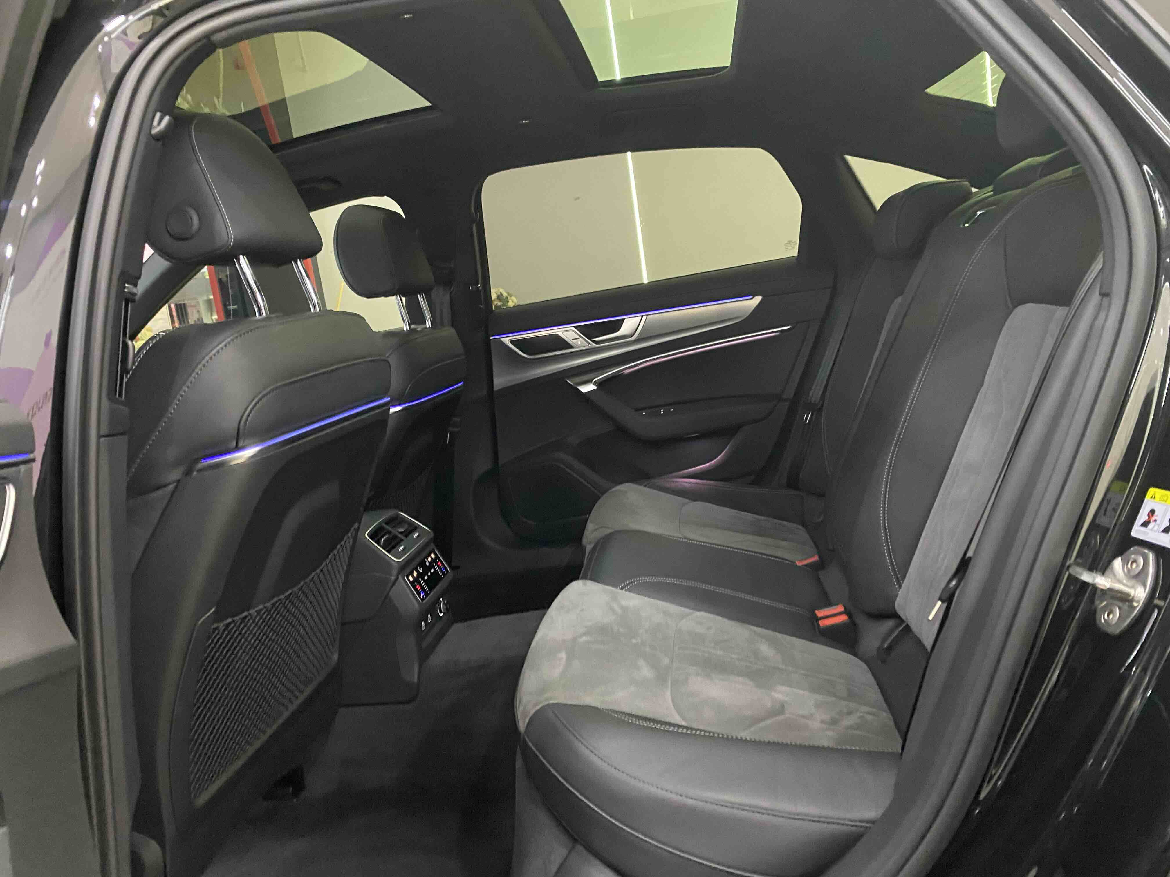 Audi A6L 2023 car image #7