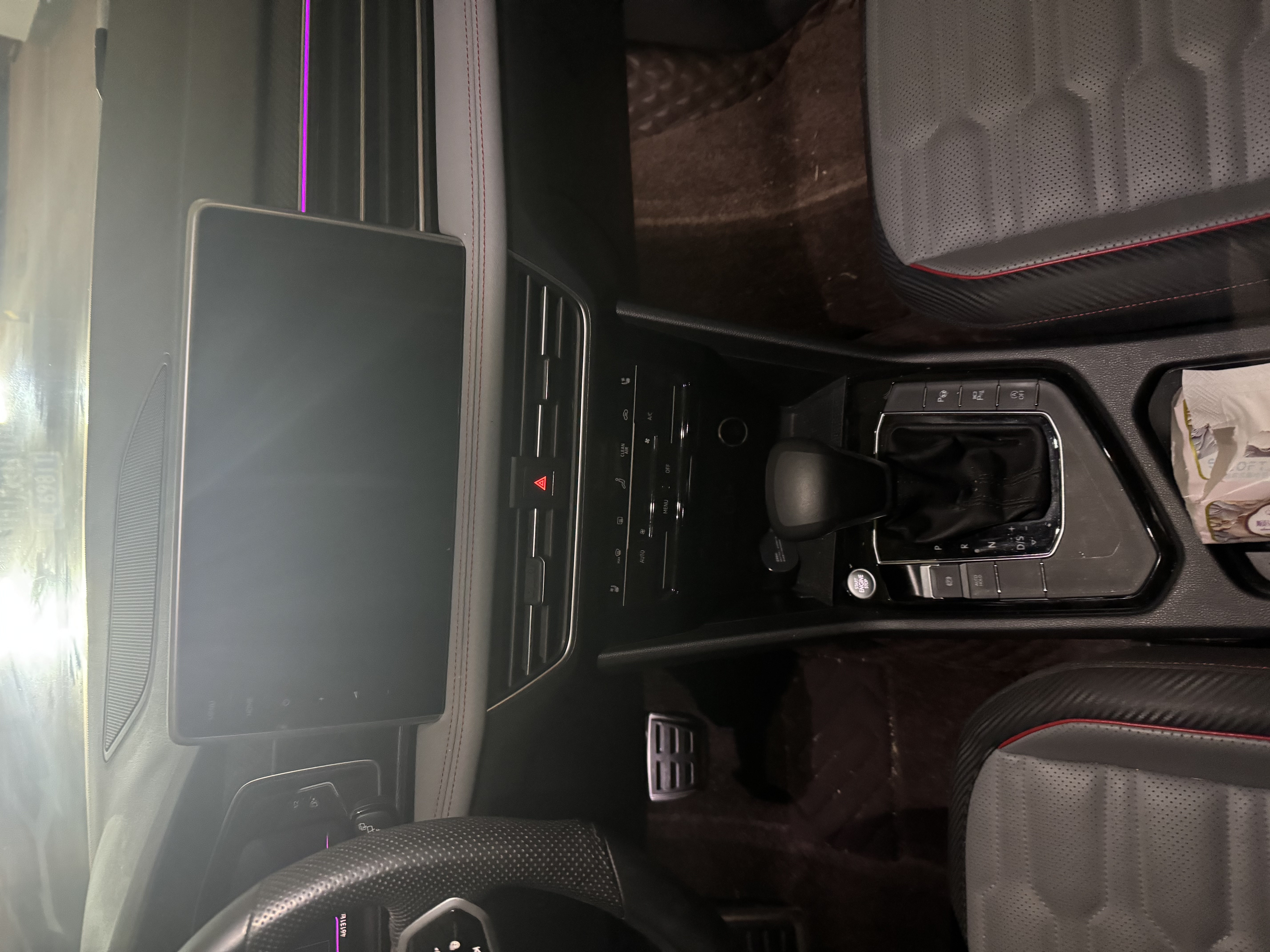 Volkswagen Tiguan L 2023 car image #7