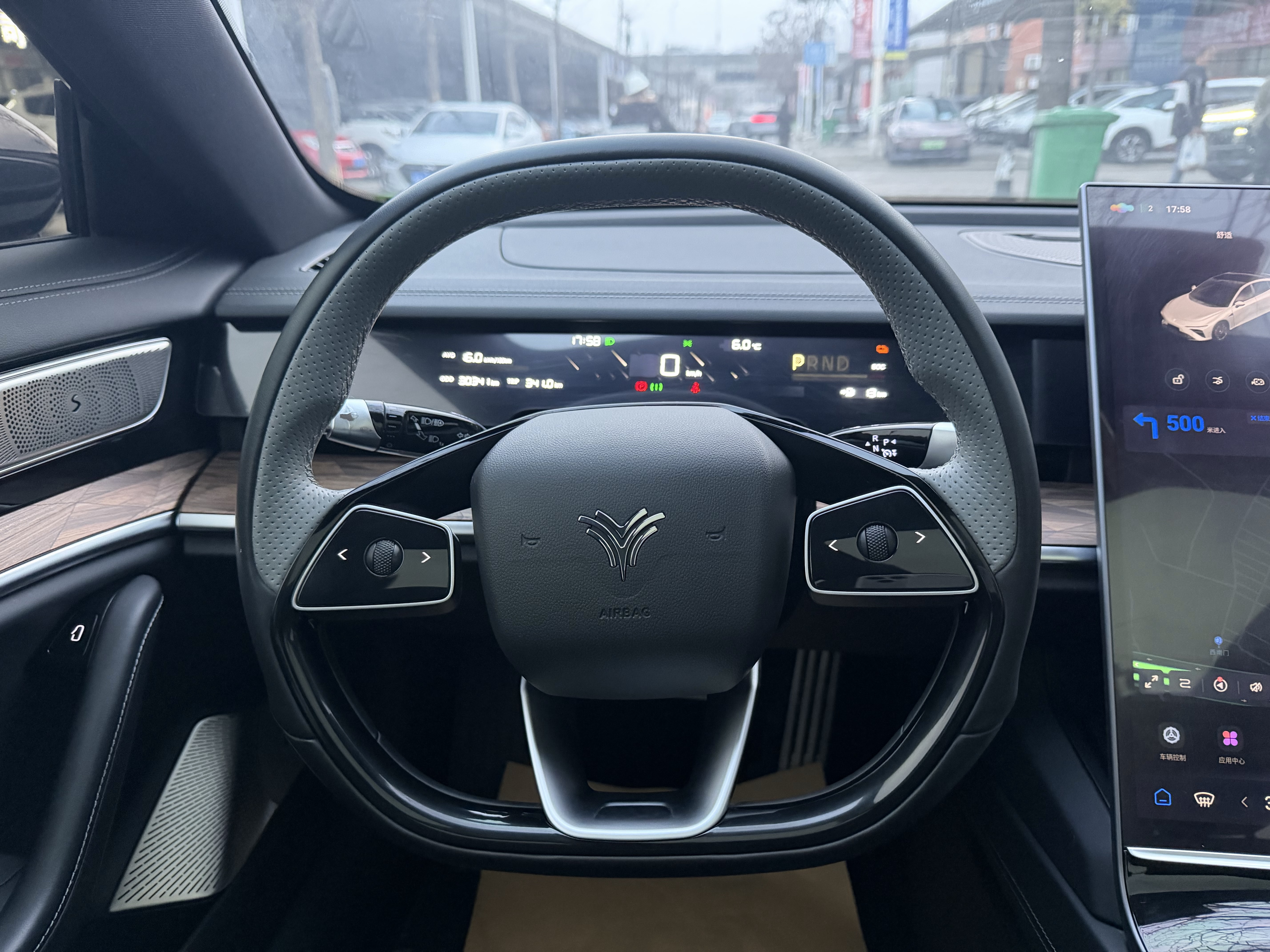 哪吒汽车 哪吒S 2023 汽车图片 #7