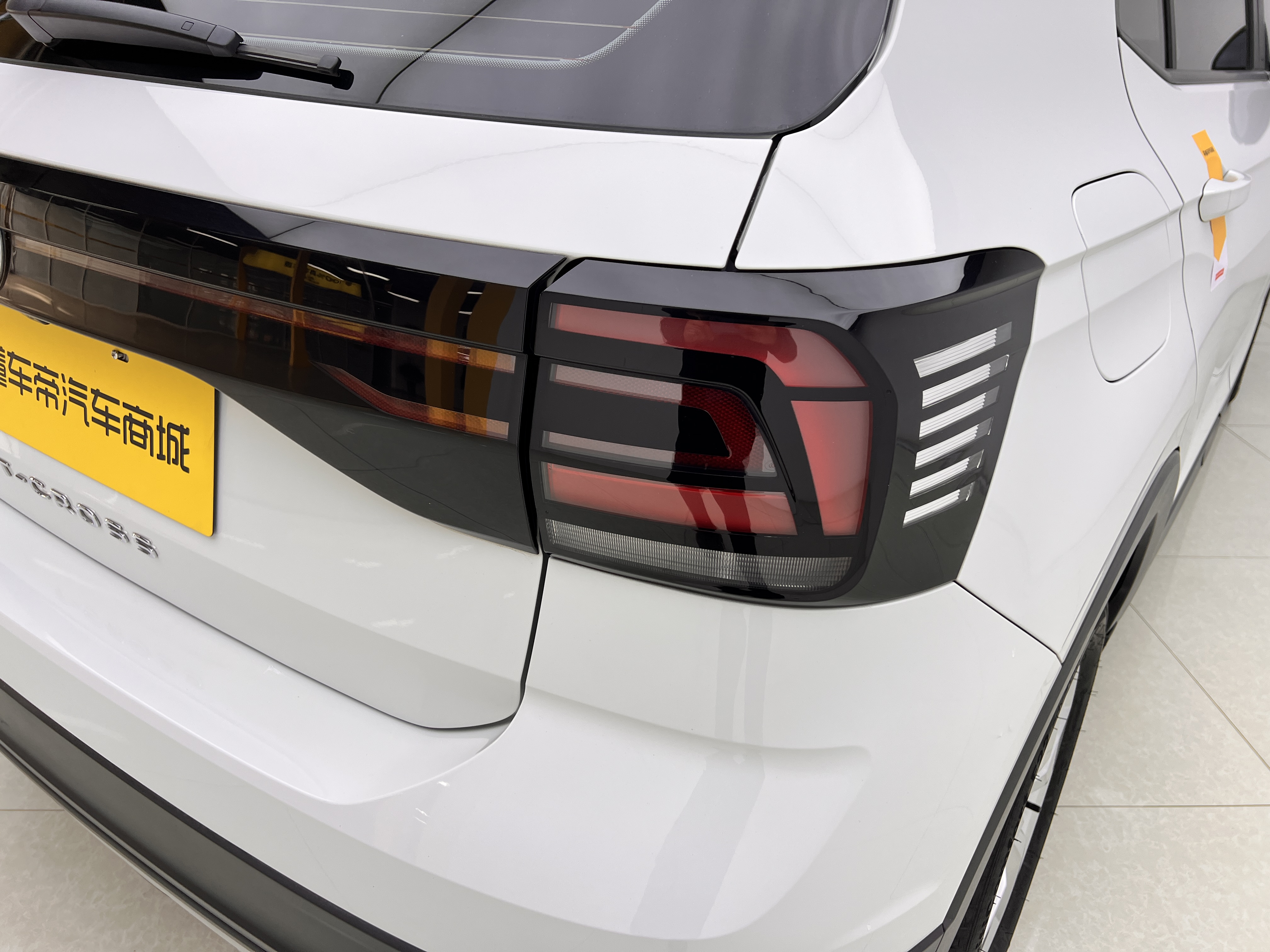 Volkswagen T-Cross 2025 car image #7