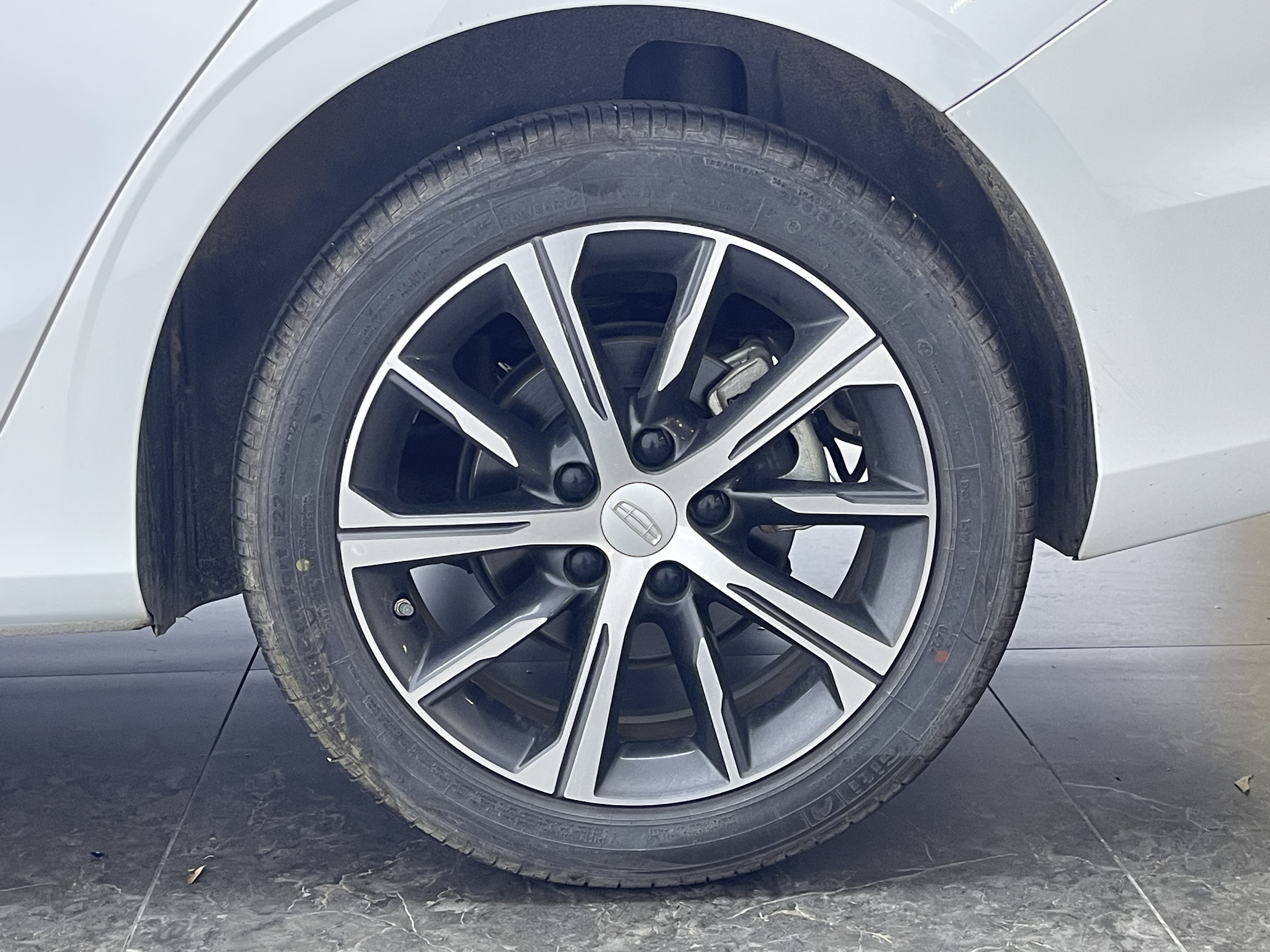GEELY Emgrand 2024 #7 GEELY Emgrand 2024 car image #7