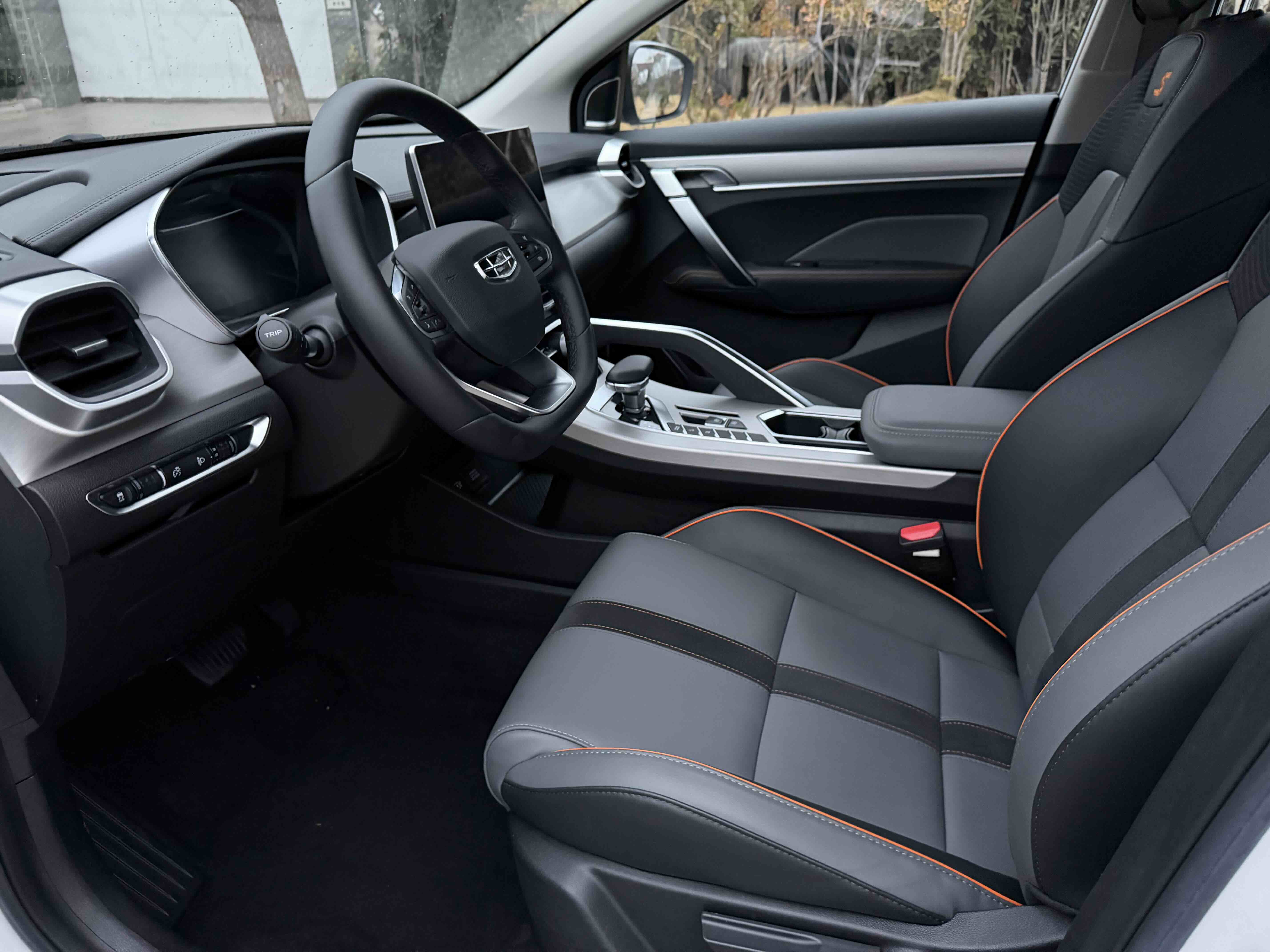 GEELY Coolray 2023 #7 GEELY Coolray 2023 car image #7