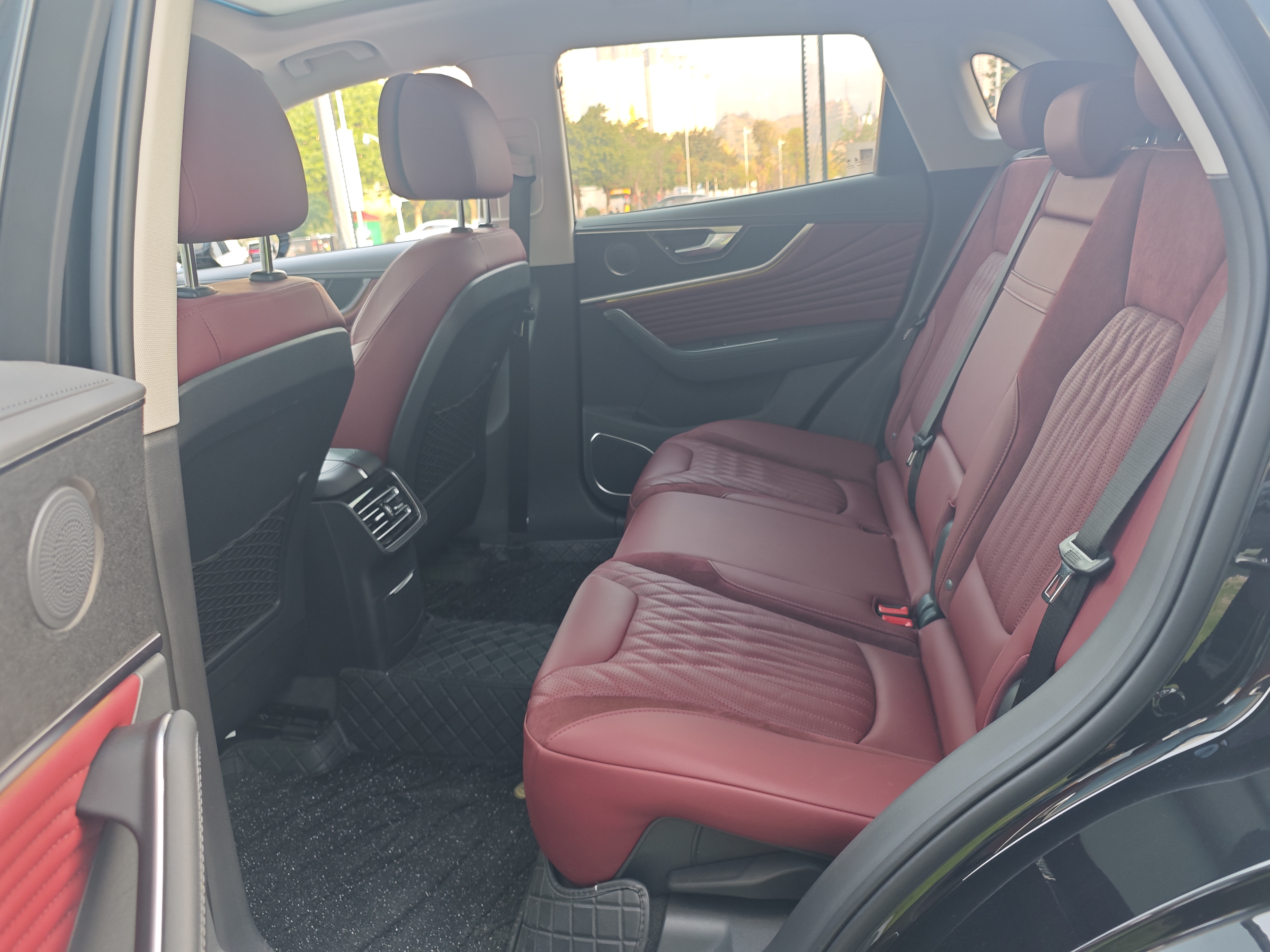 HongQi HS5 2024 car image #7