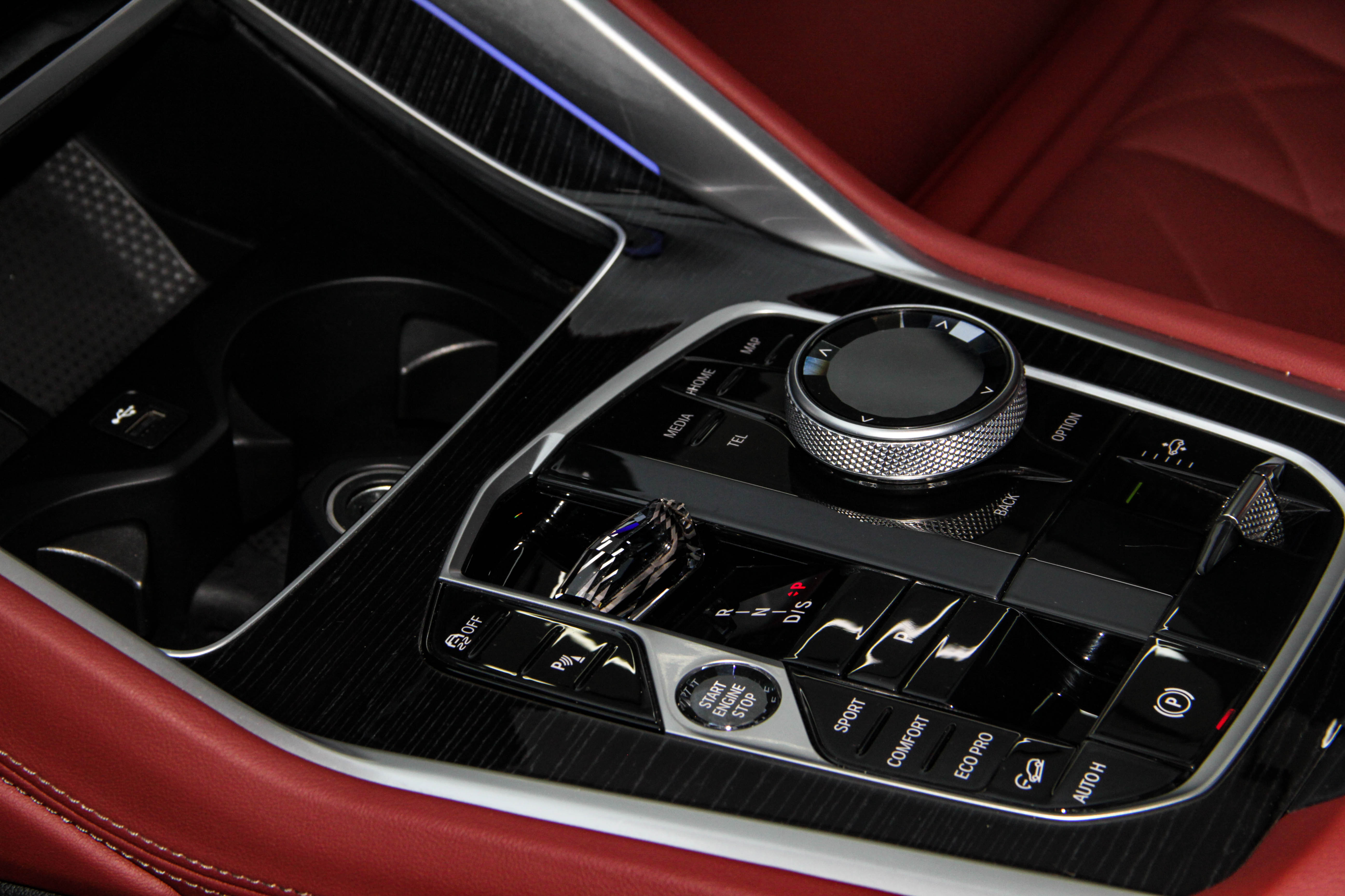 BMW X6 2023 car image #7