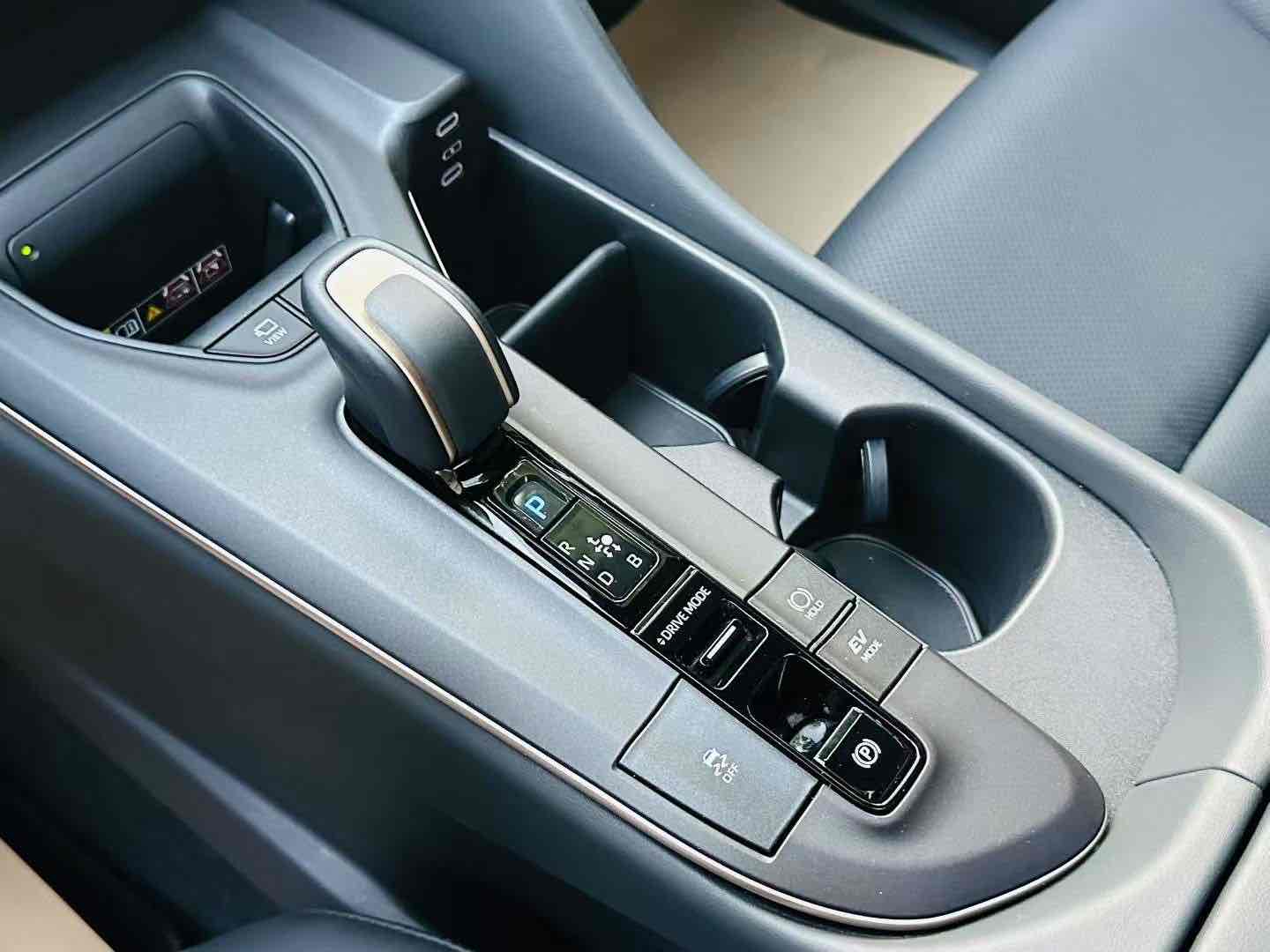 Toyota Crown 2024 #7 Toyota Crown 2024 immagine di auto #7