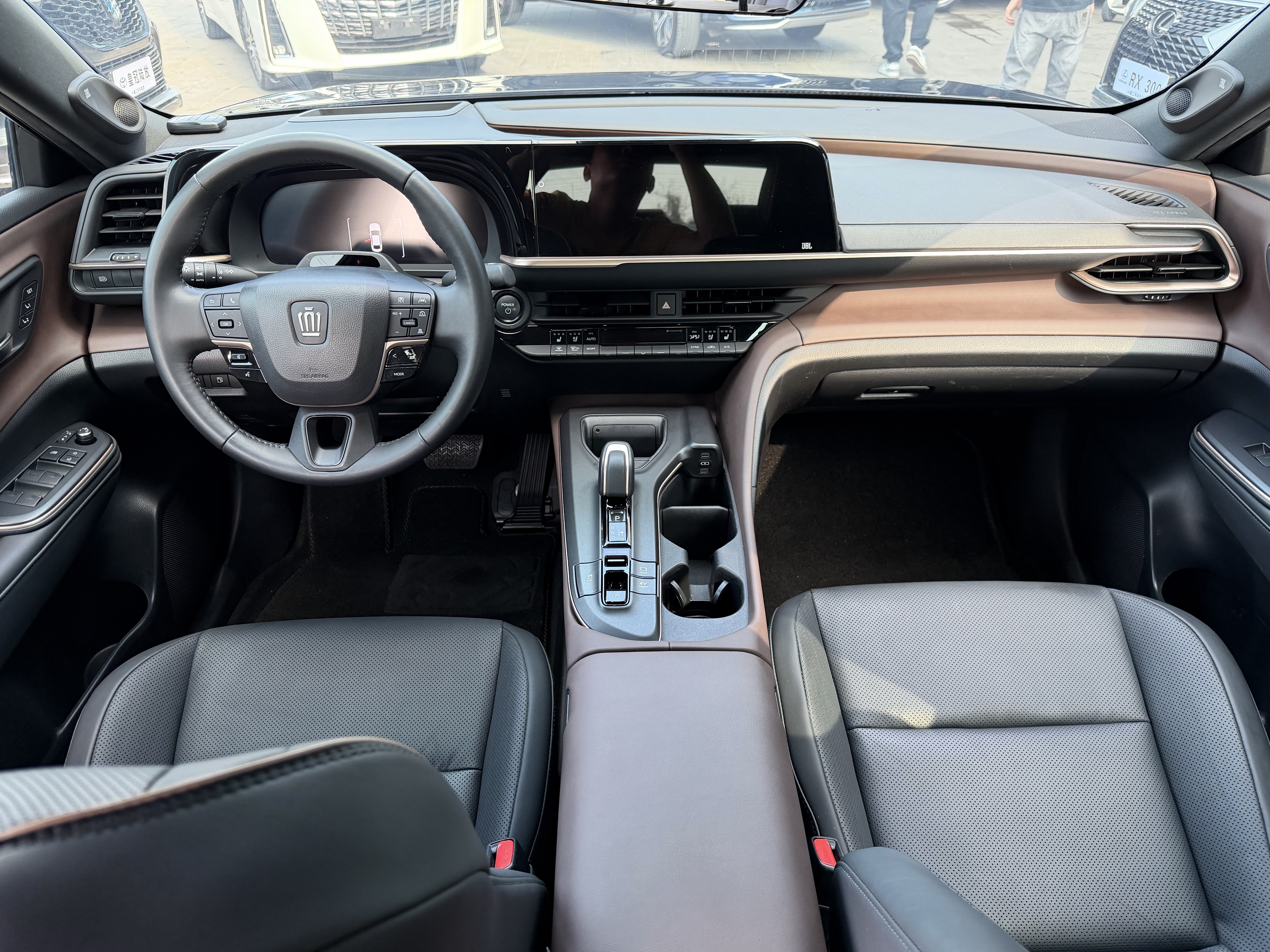 Toyota CrownSportCross 2024 image de voiture #7