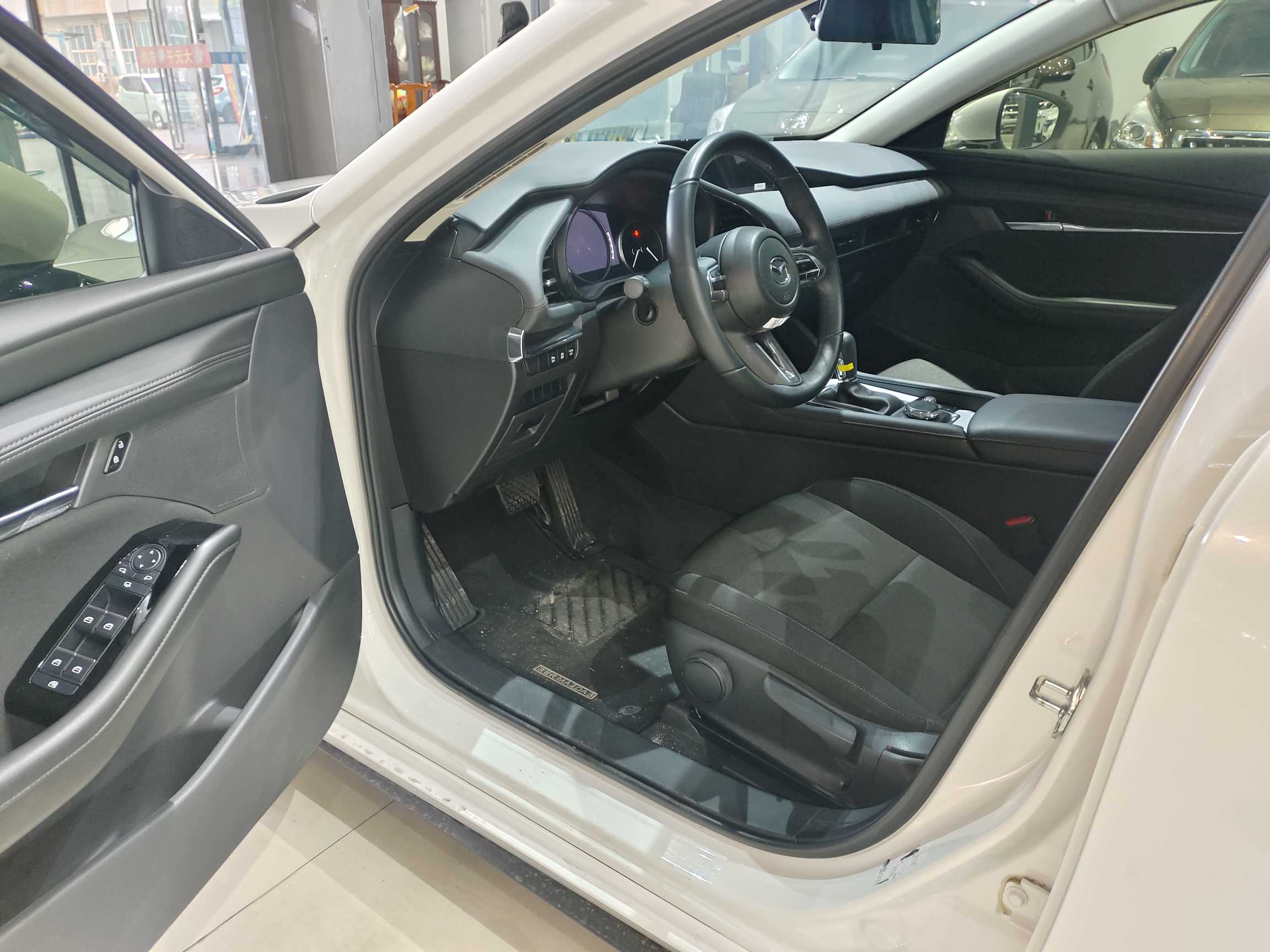 Mazda 2025 car image #7