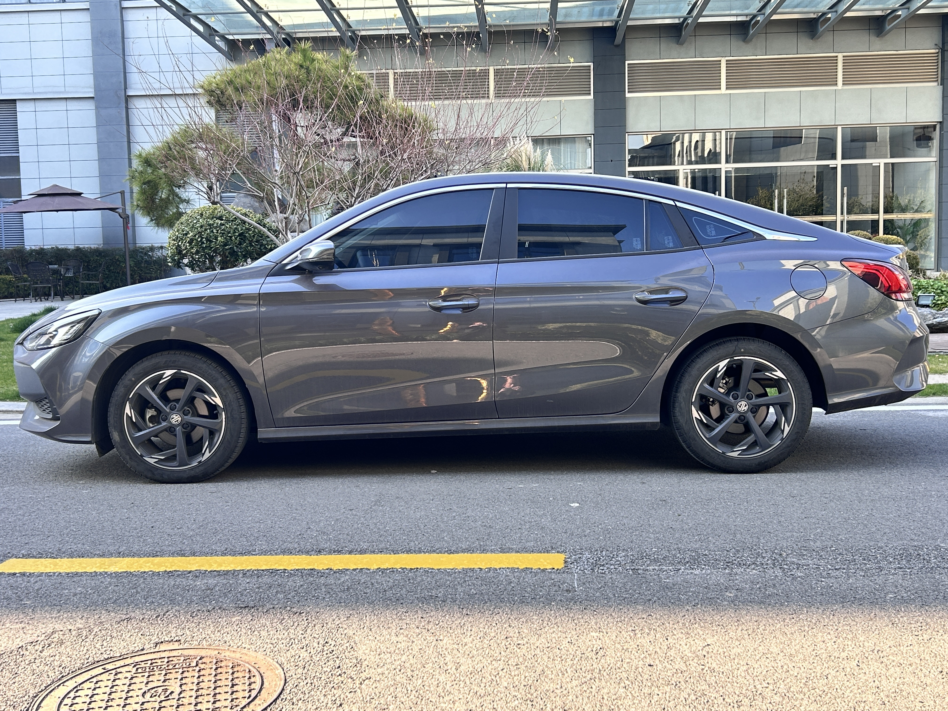 5 2024 car image #7