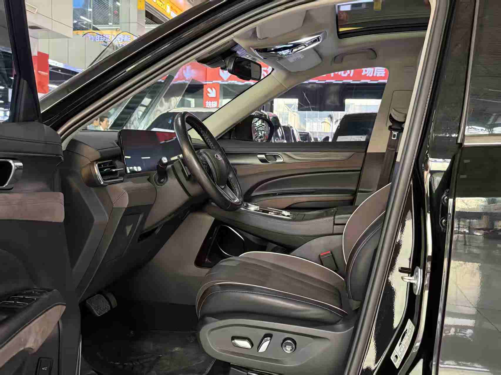 Ford Equator 2023 car image #7