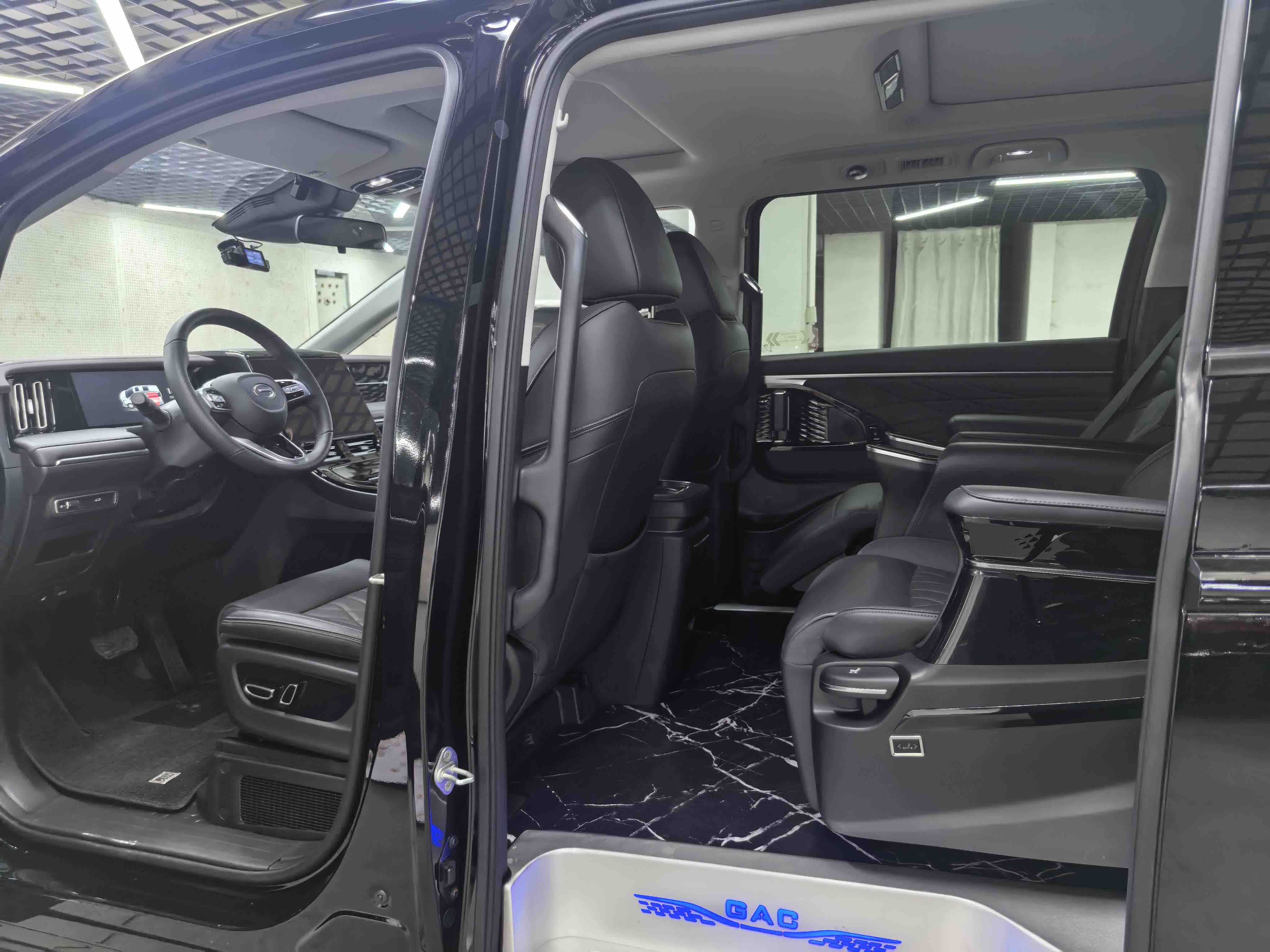 广汽传祺 传祺M8 2025 汽车图片 #7