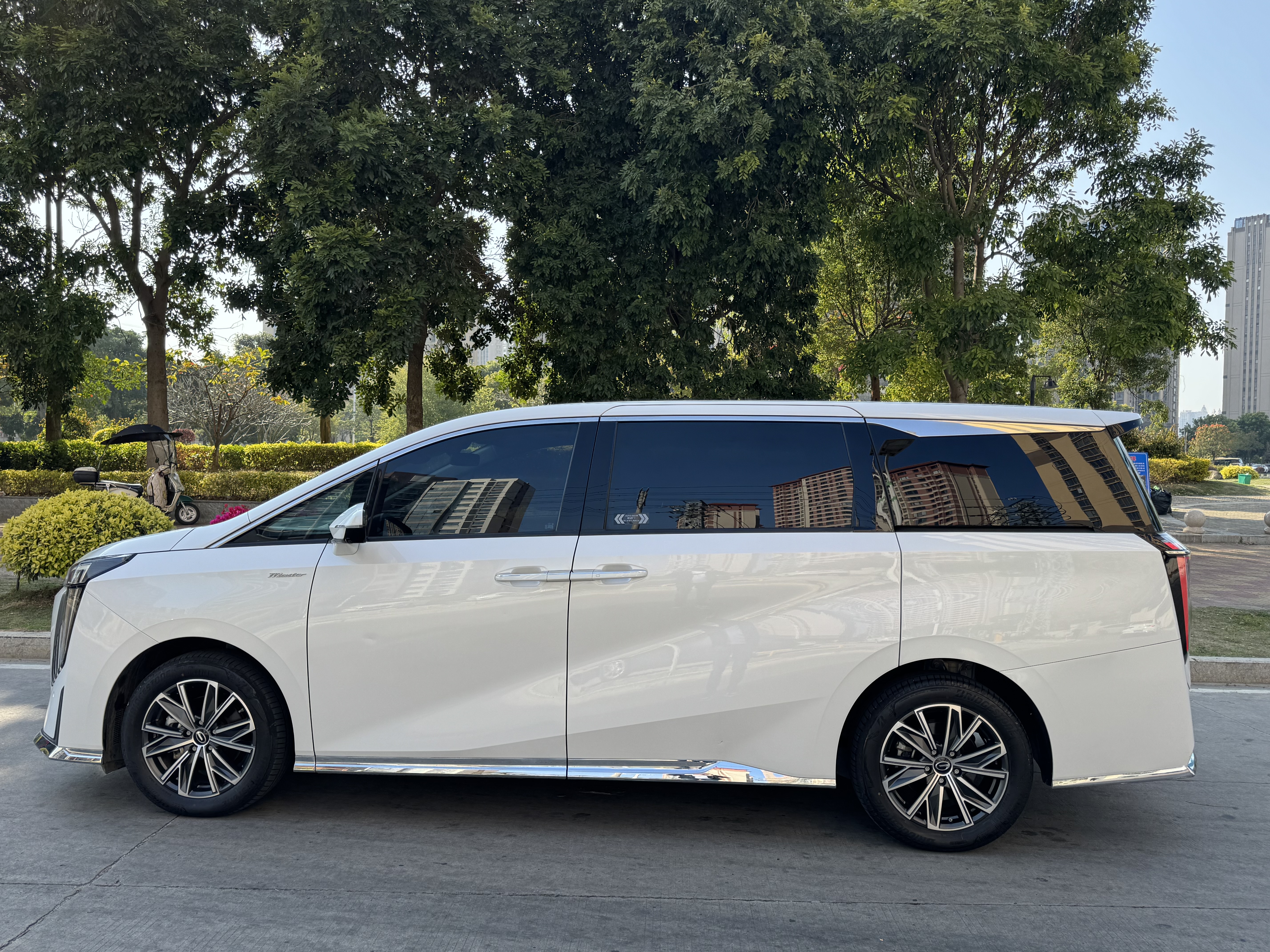 广汽传祺 传祺M8 2023 汽车图片 #7