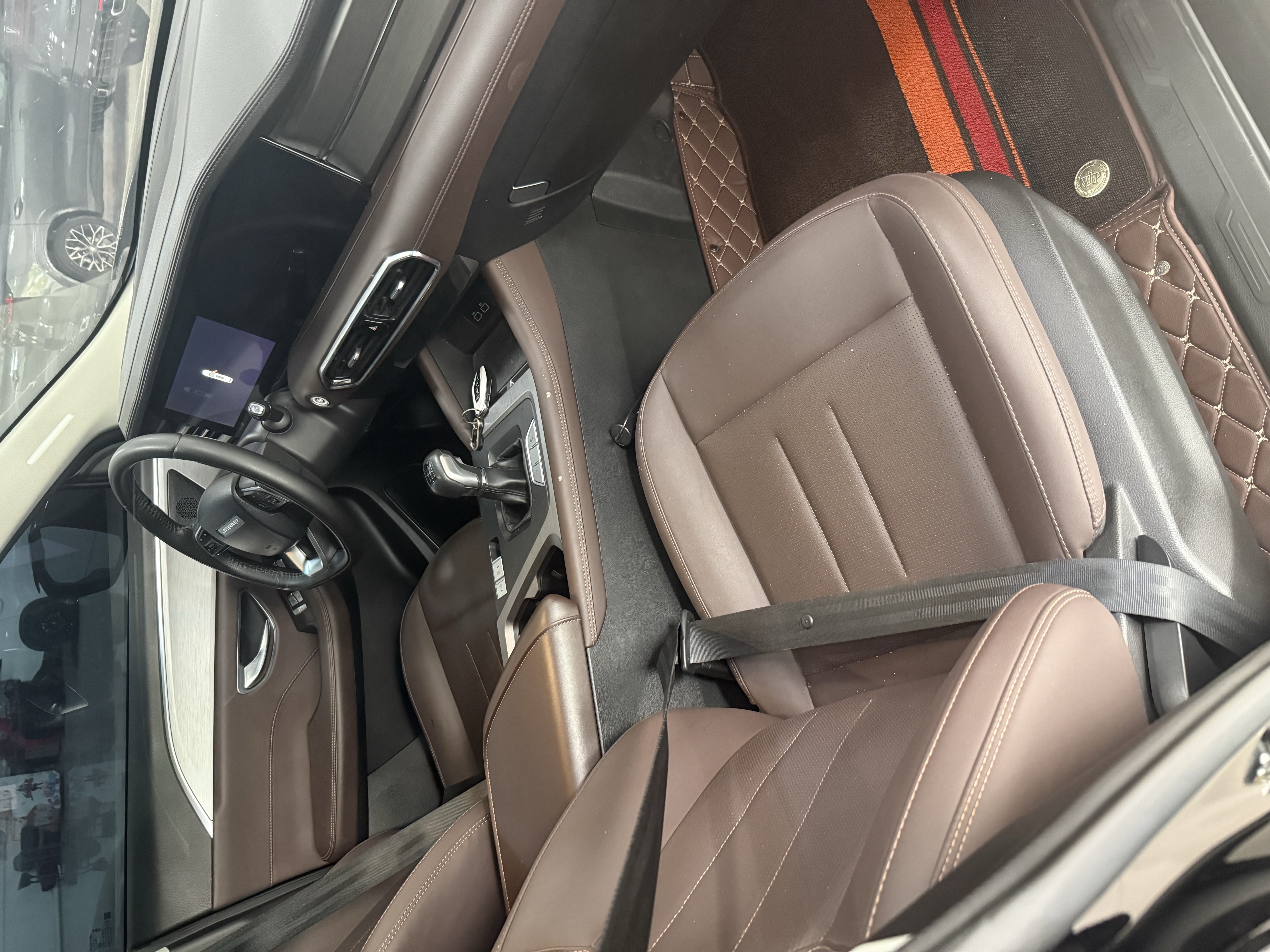 X70 PRO 2023 car image #7