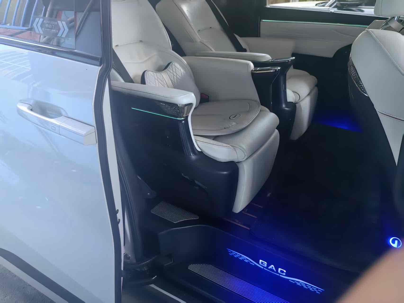 GAC Trumpchi E9 2024 #7 GAC Trumpchi E9 2024 car image #7