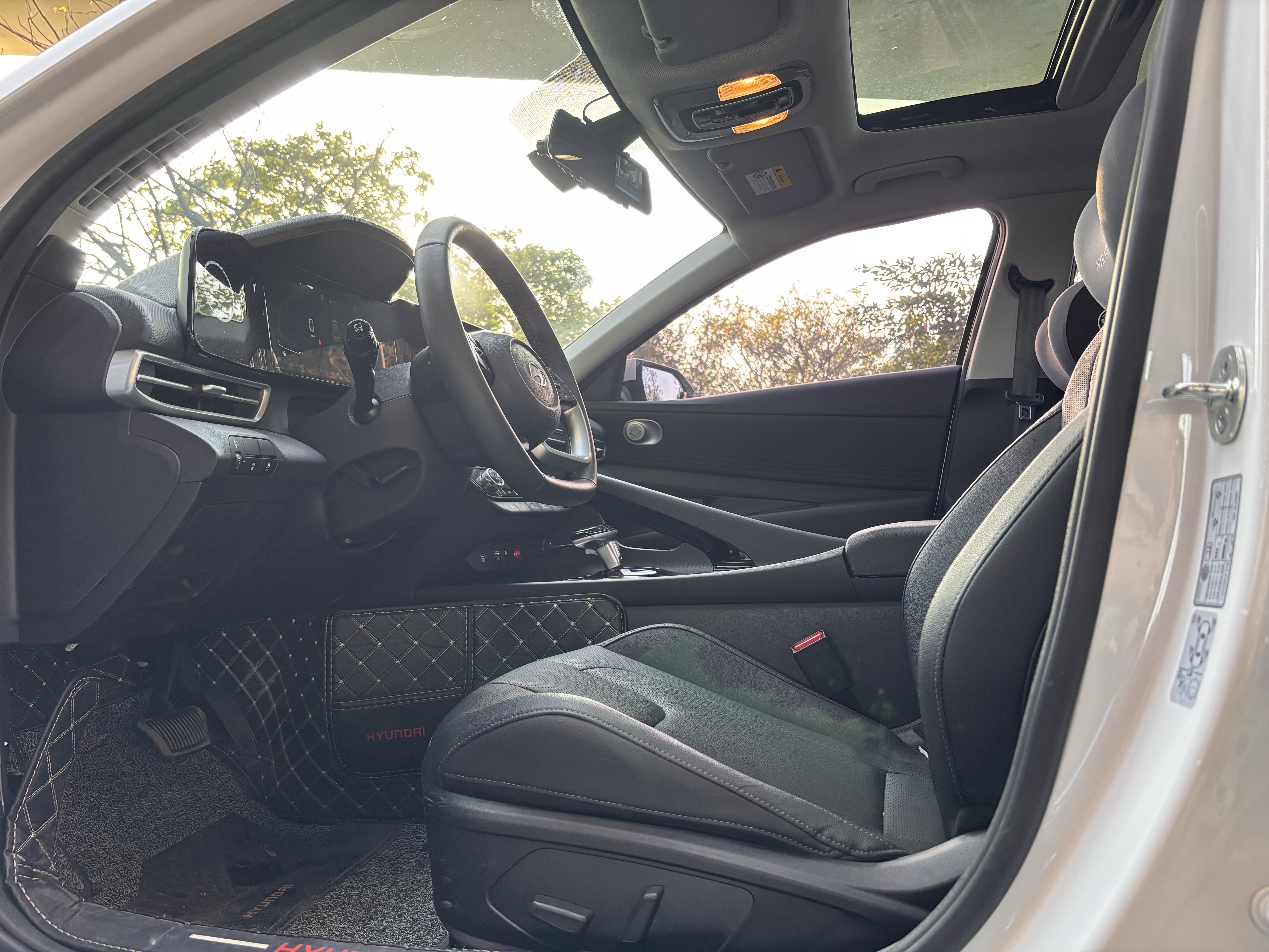 Hyundai Elantra 2024 immagine di auto #7