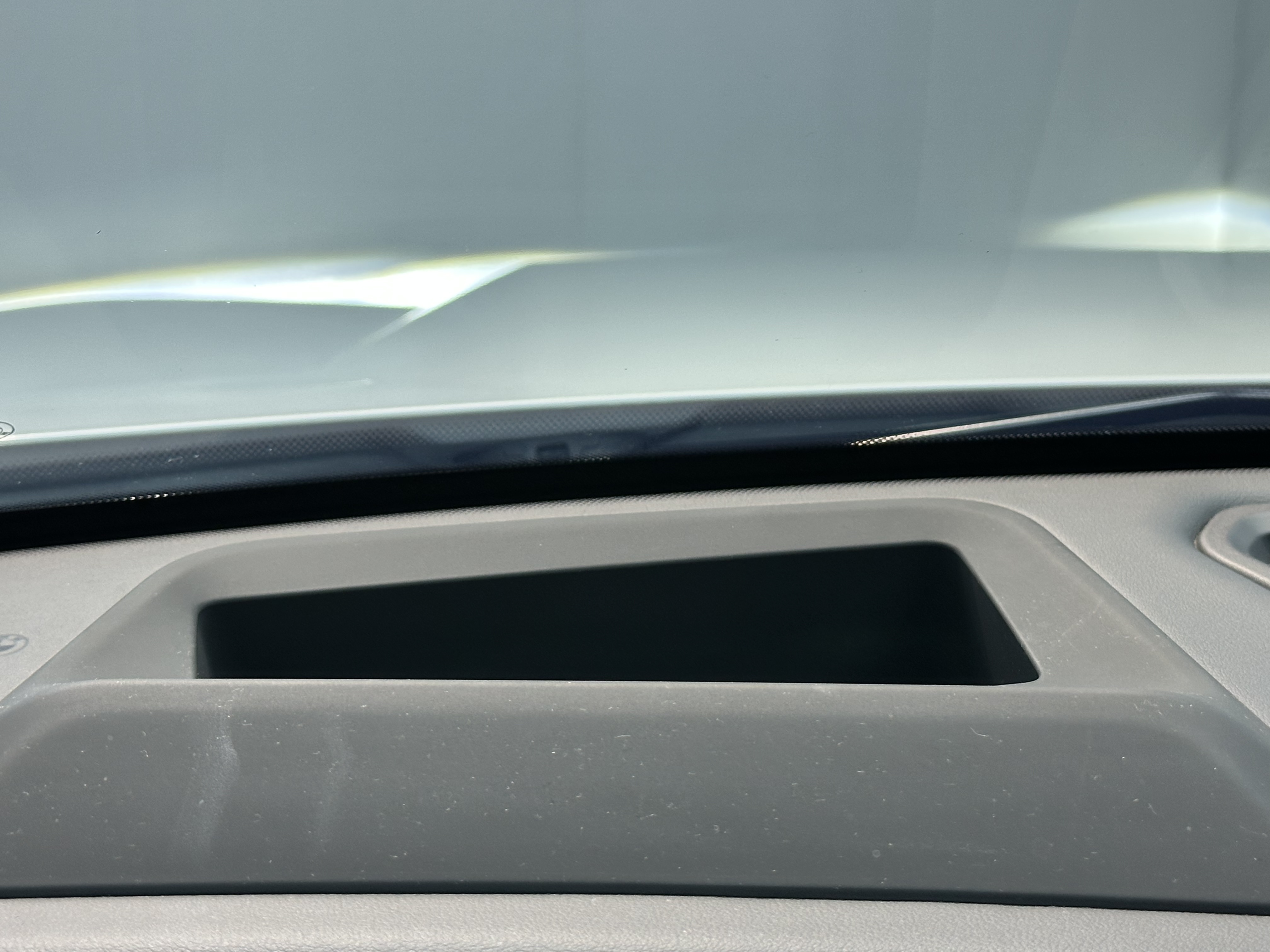 BMW iX1 2025 car image #7