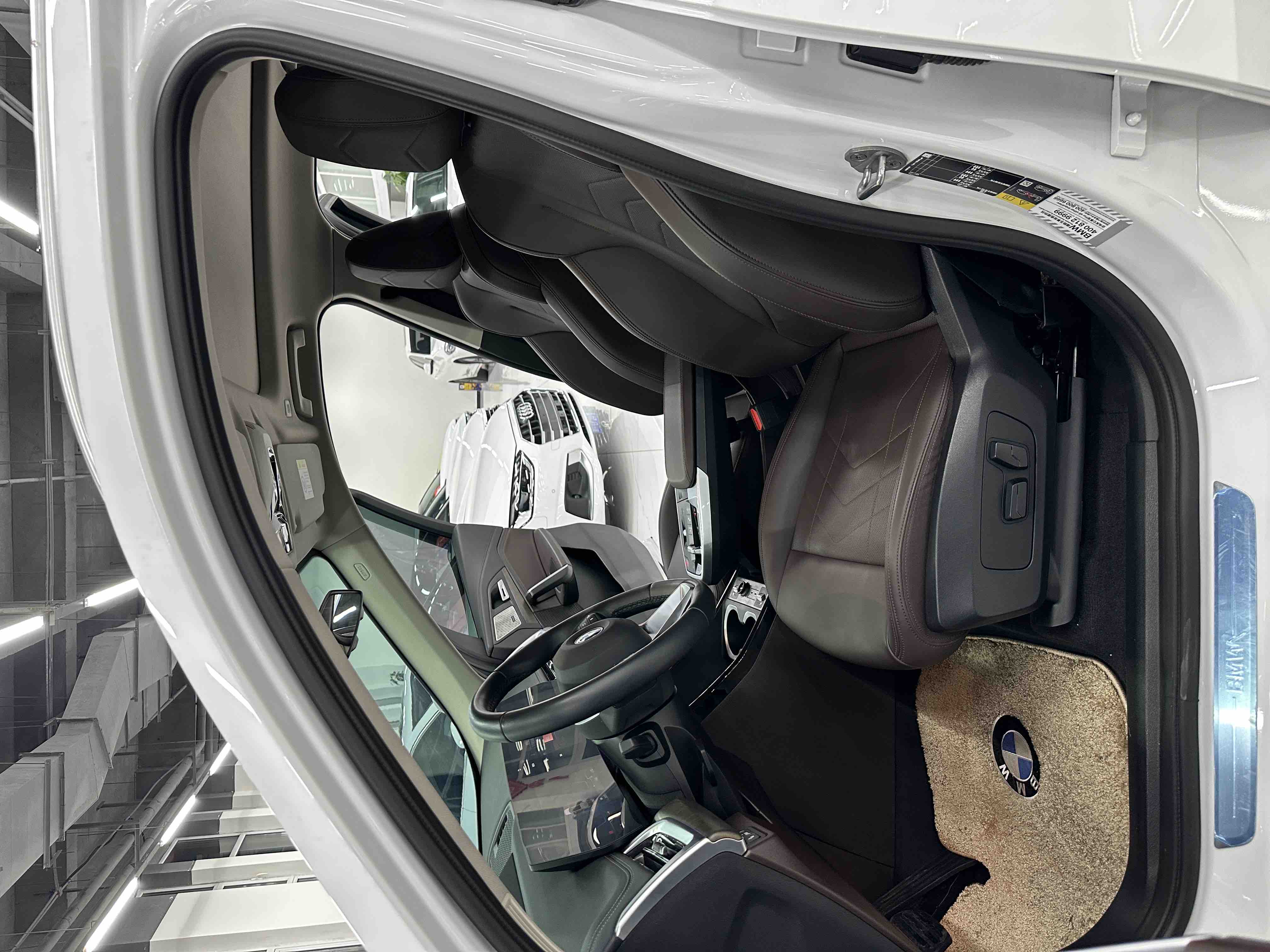 BMW iX1 2024 #7 BMW iX1 2024 car image #7