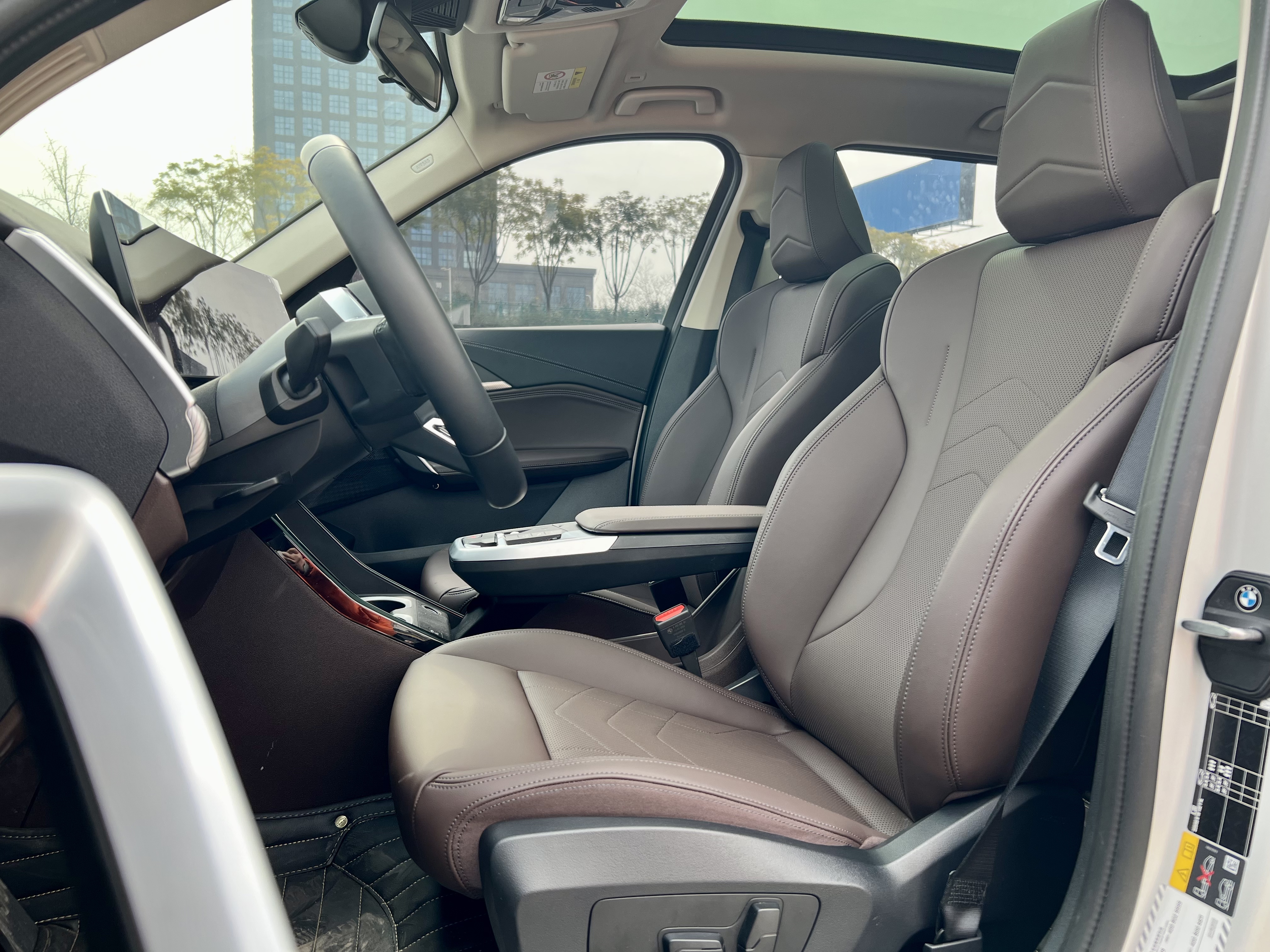 BMW iX1 2025 #7 BMW iX1 2025 immagine di auto #7