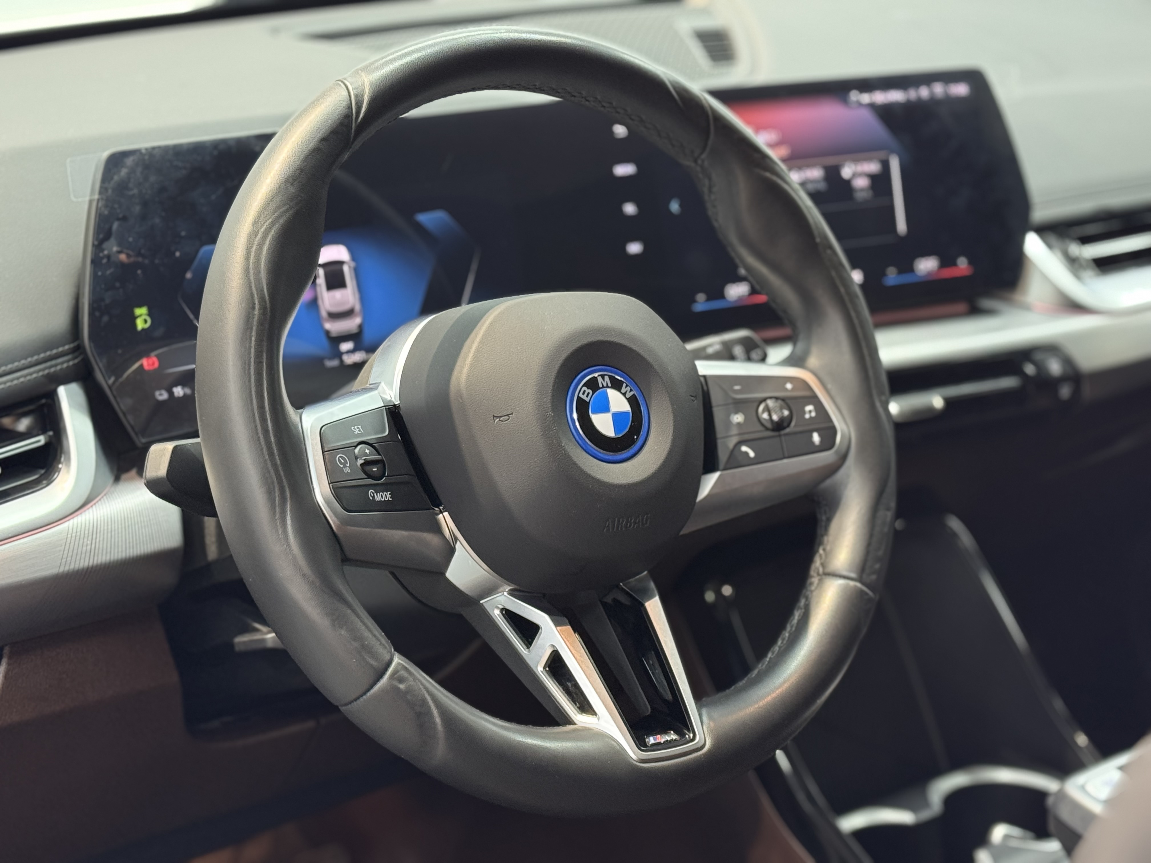 BMW iX1 2024 car image #7