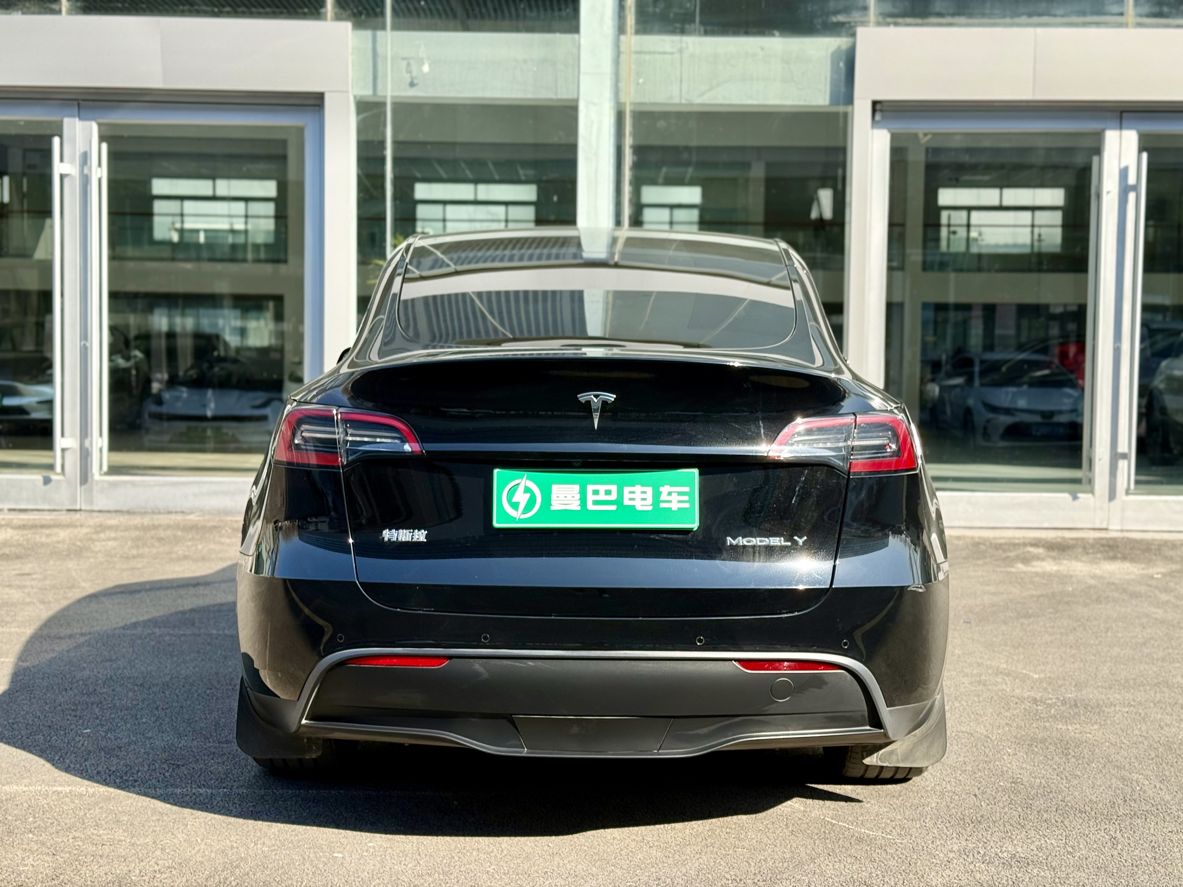 Tesla Model Y 2024 #7 Tesla Model Y 2024 car image #7