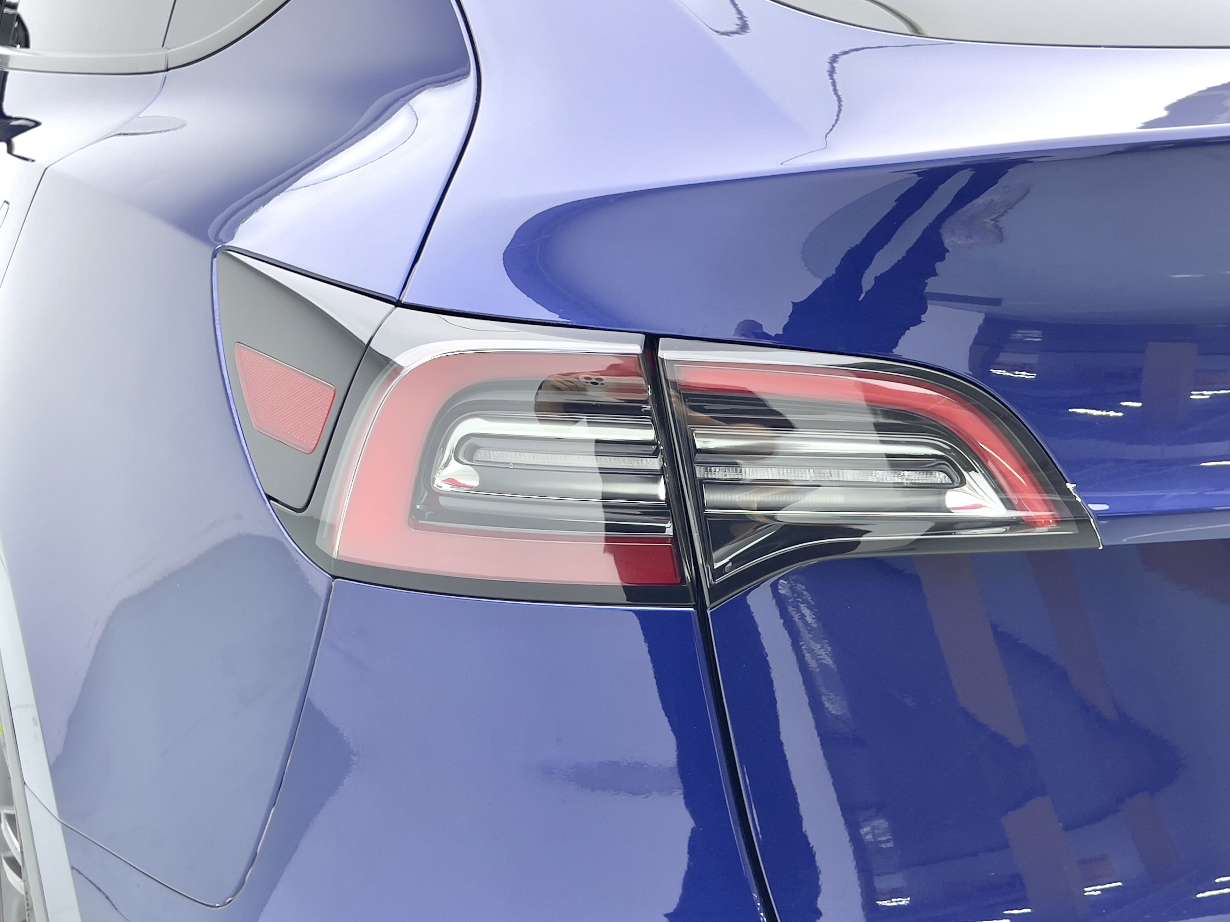 Tesla Model Y 2023 #7 Tesla Model Y 2023 car image #7