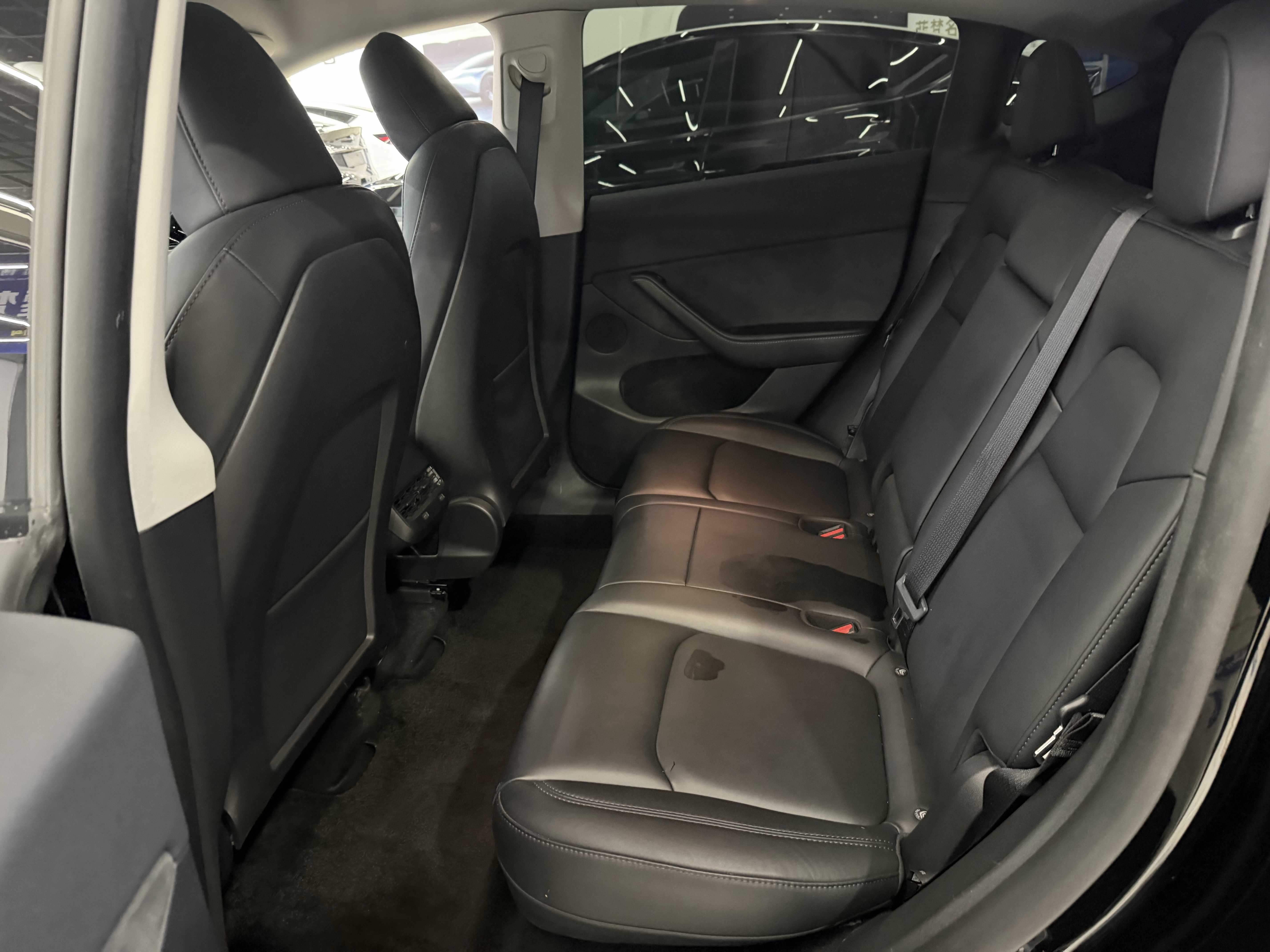 Tesla Model Y 2024 car image #7