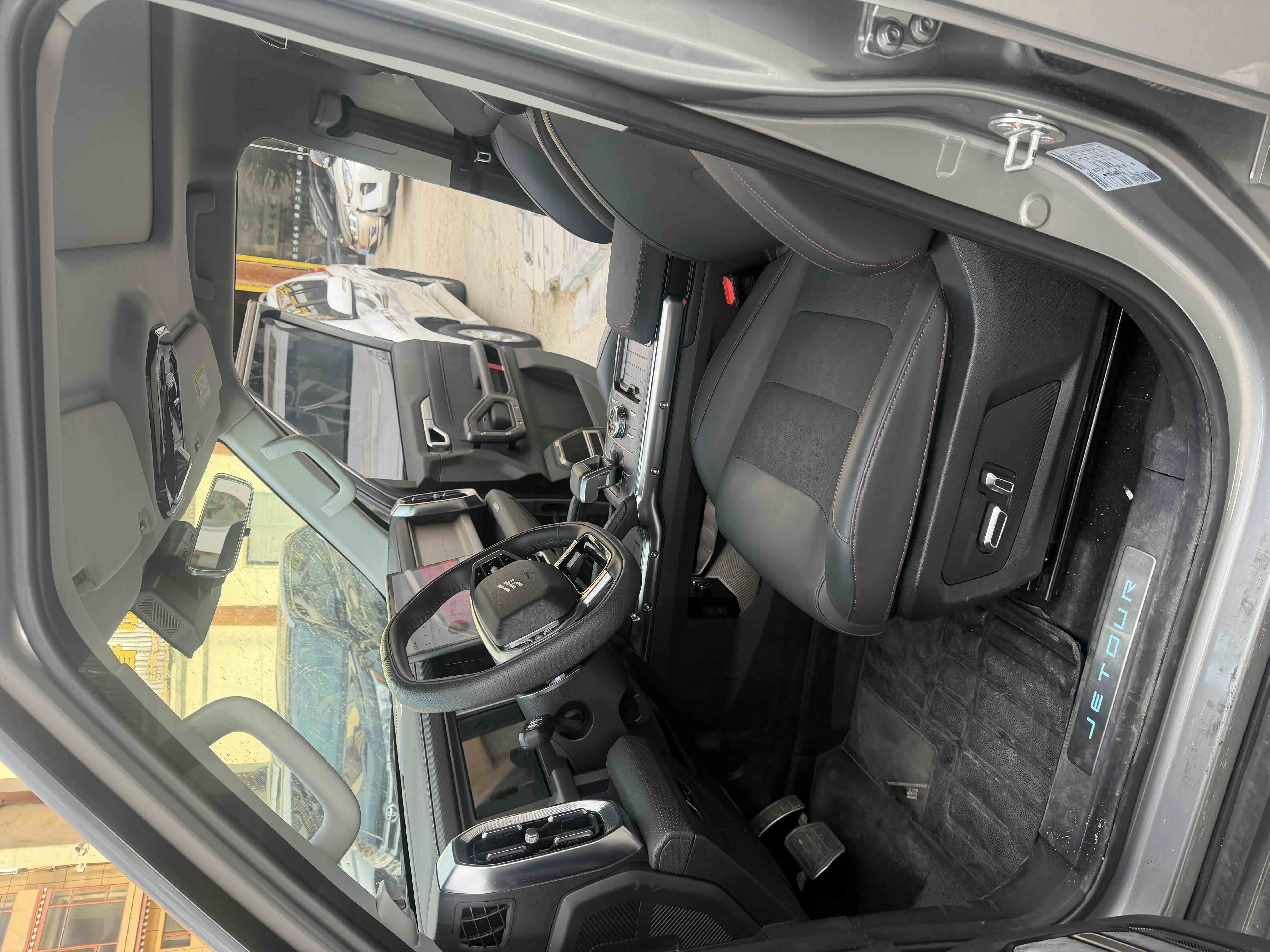 Jetour Traveller 2023 car image #7
