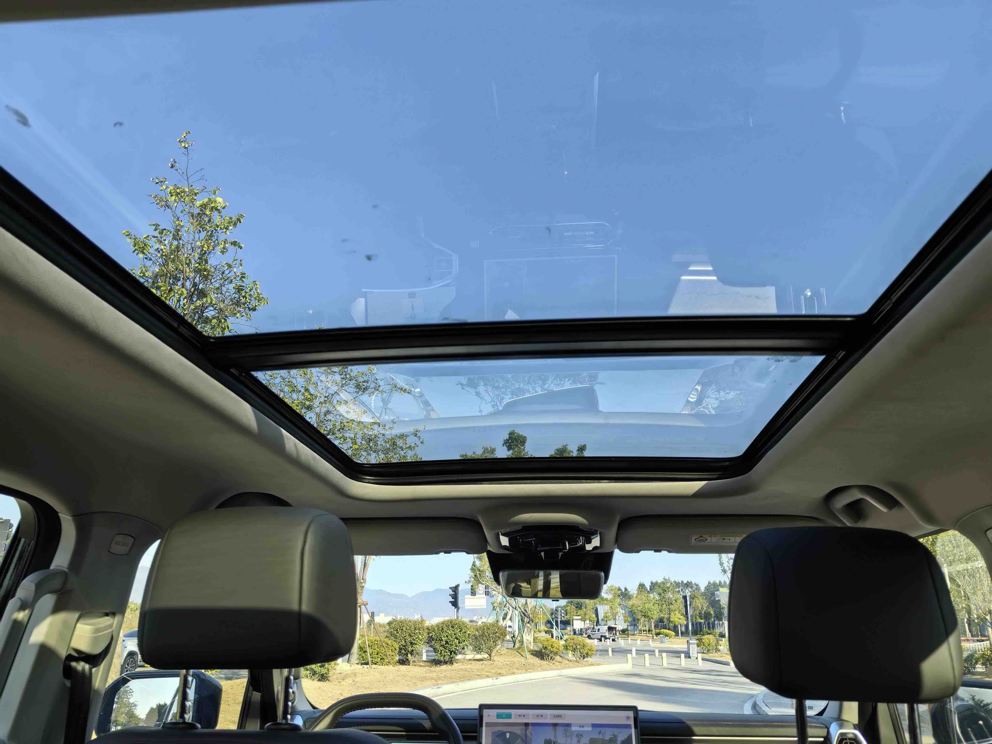 Jetour Traveller 2023 car image #7
