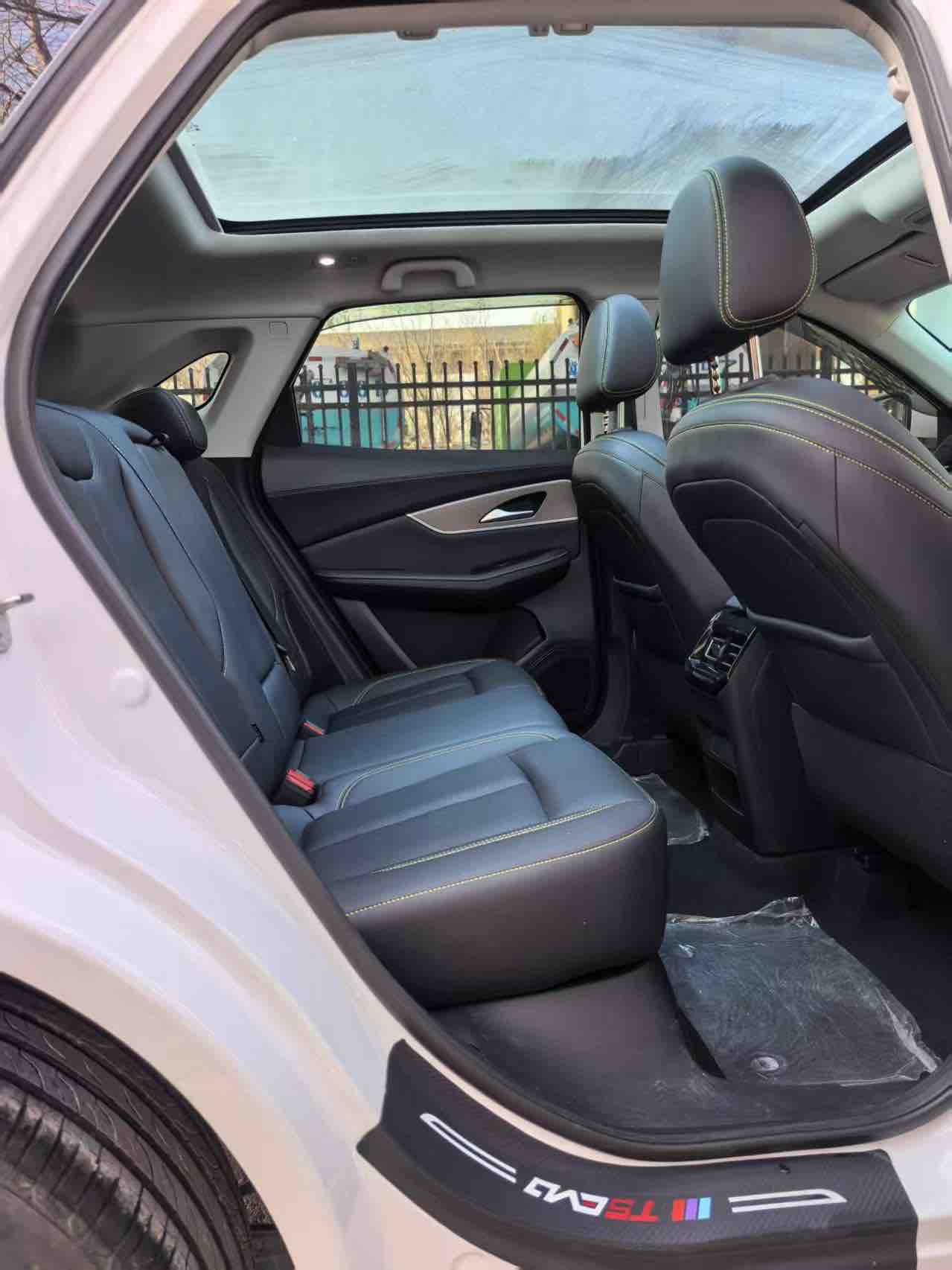 Forthing T5 EVO 2024 car image #7