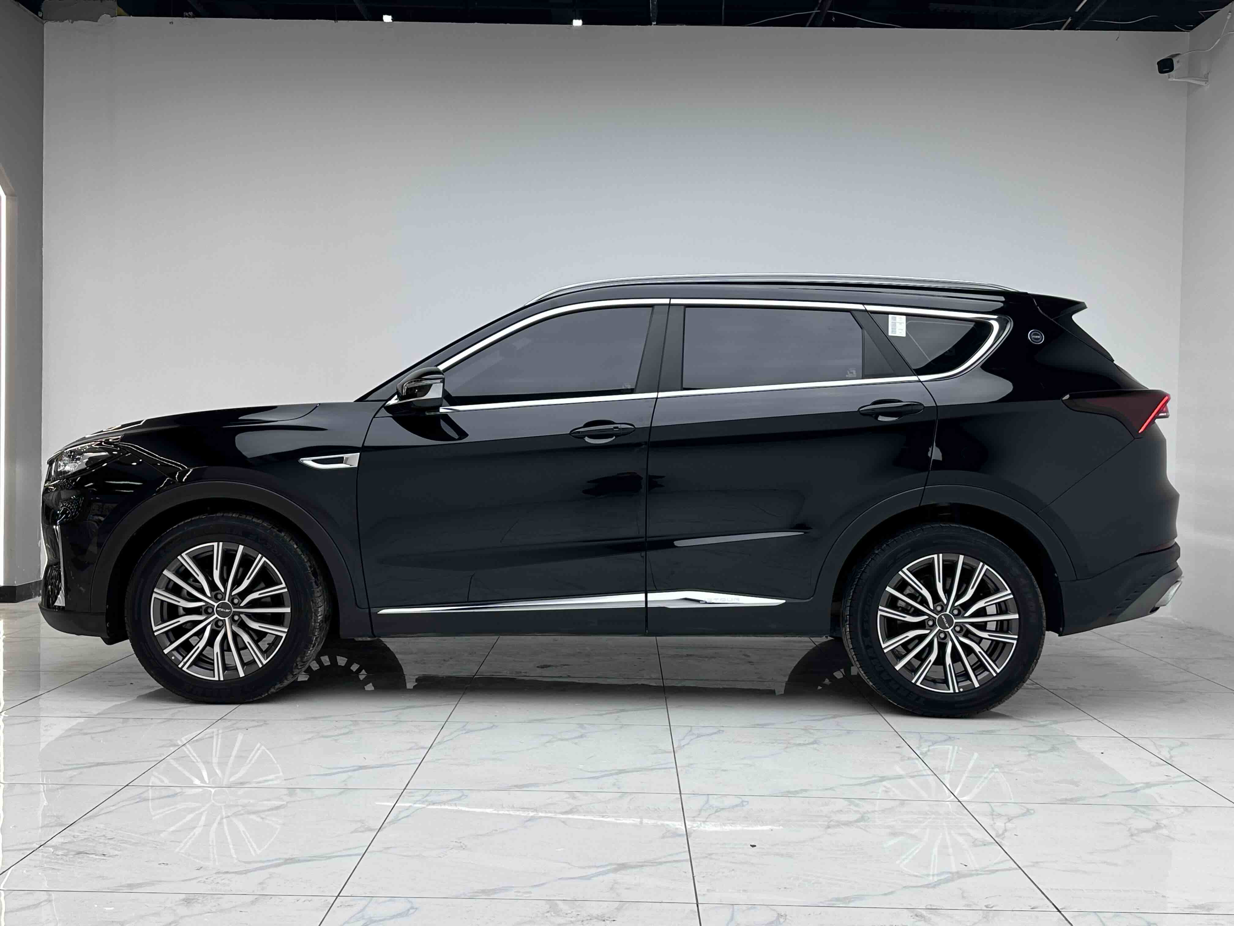 X70 PLUS 2023 #7 X70 PLUS 2023 car image #7